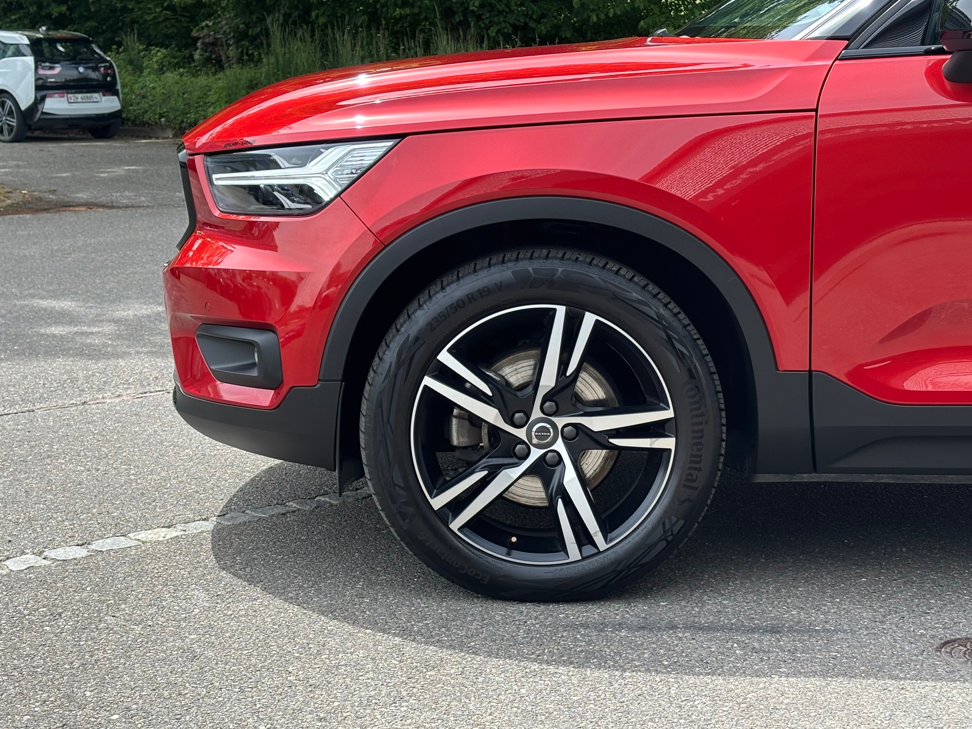 VOLVO XC40 2.0 T5 R-Design AWD-showroom-element-1