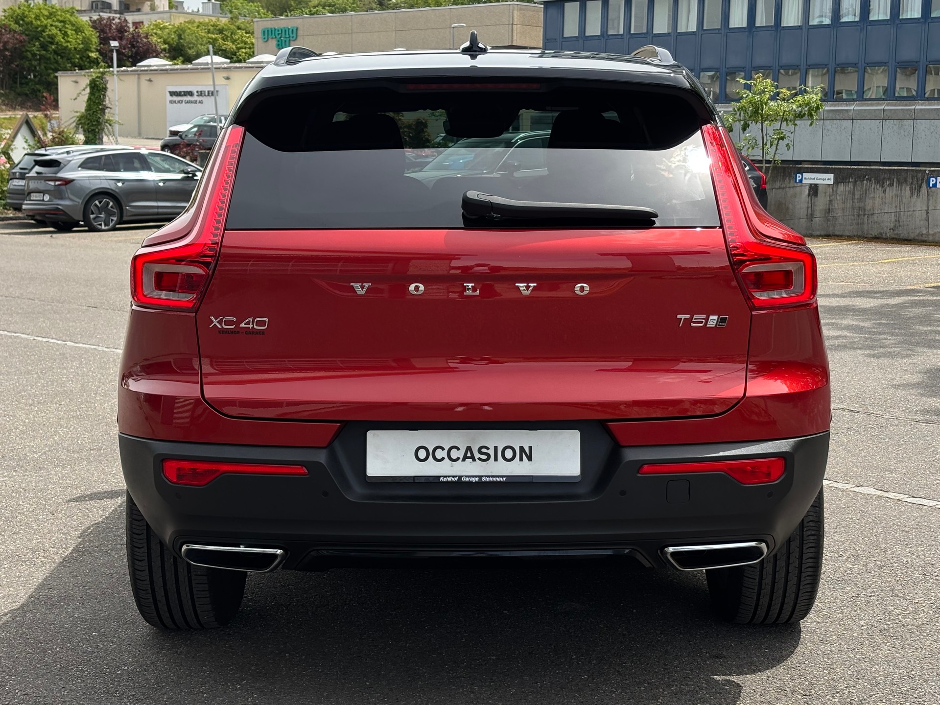 VOLVO XC40 2.0 T5 R-Design AWD-image-9