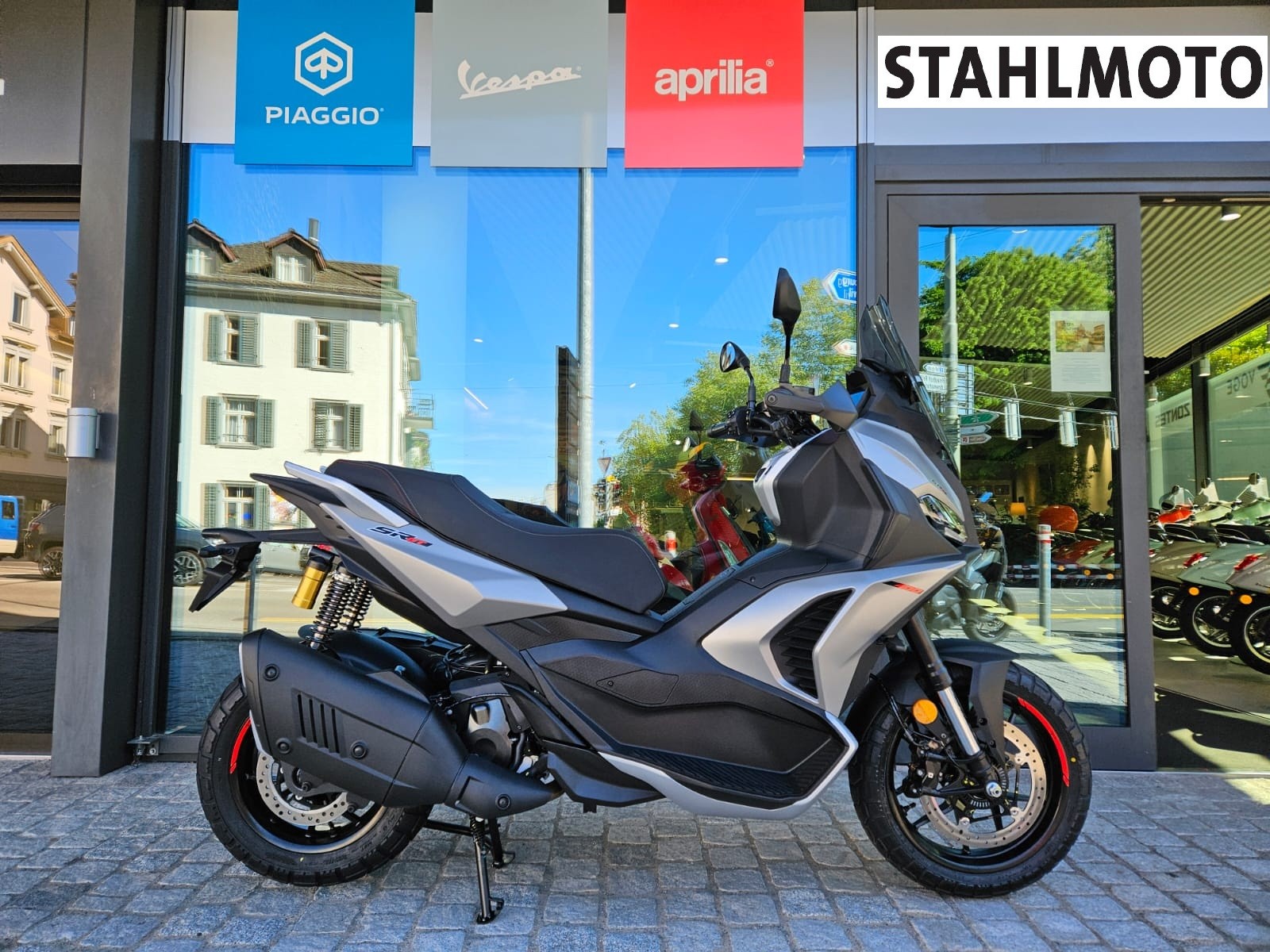 APRILIA SR 400 GT-image-0