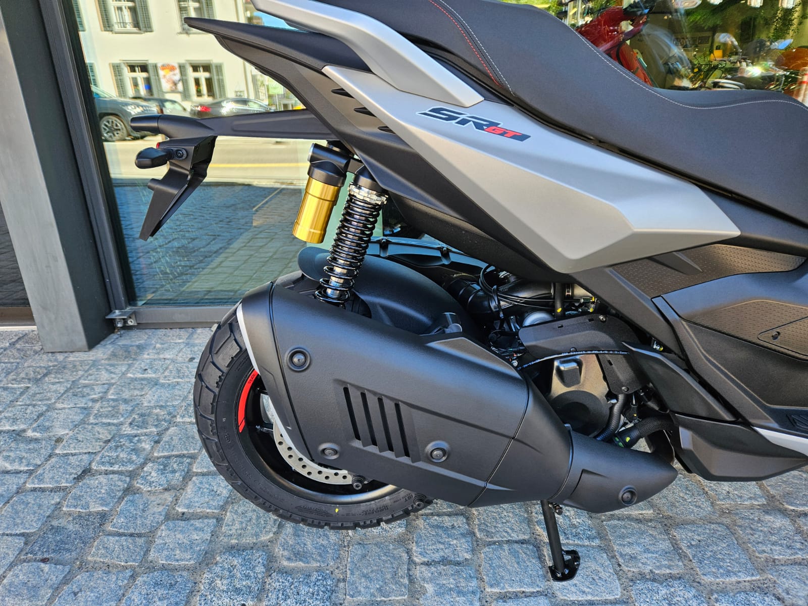 APRILIA SR 400 GT-image-3