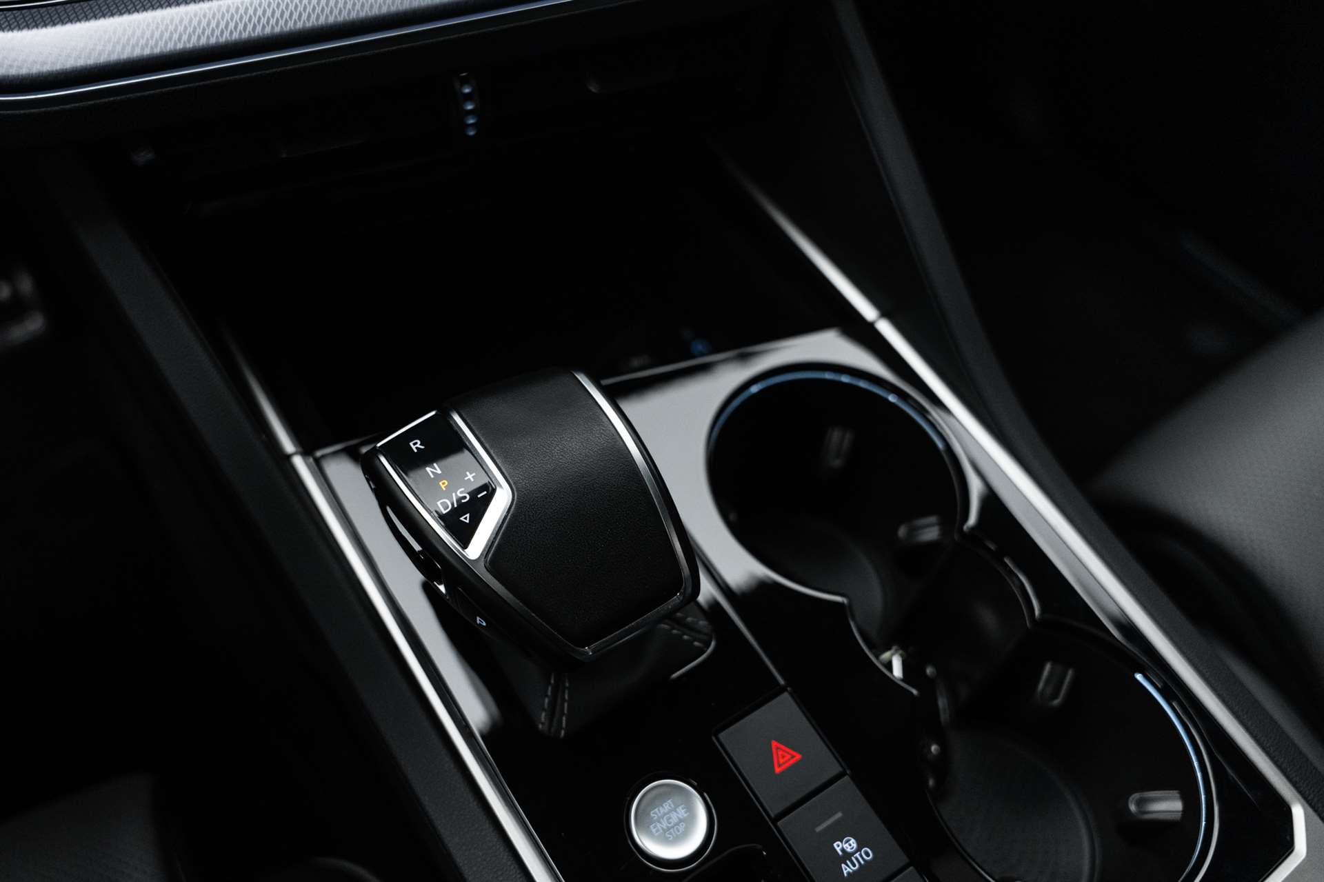 VW Touareg 3.0 TDI R-Line Tiptronic Black-Line-image-29