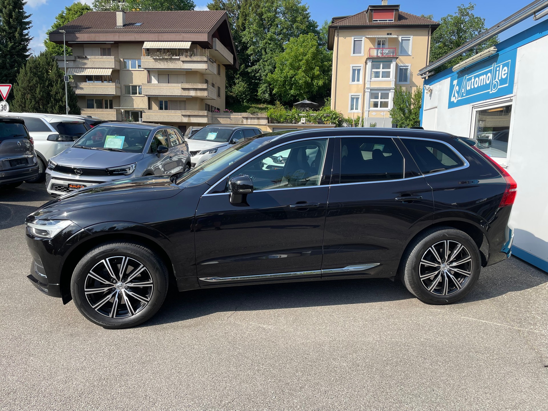 VOLVO XC60 B4 Diesel Mild Hybrid AWD Inscription Geartronic-image-1