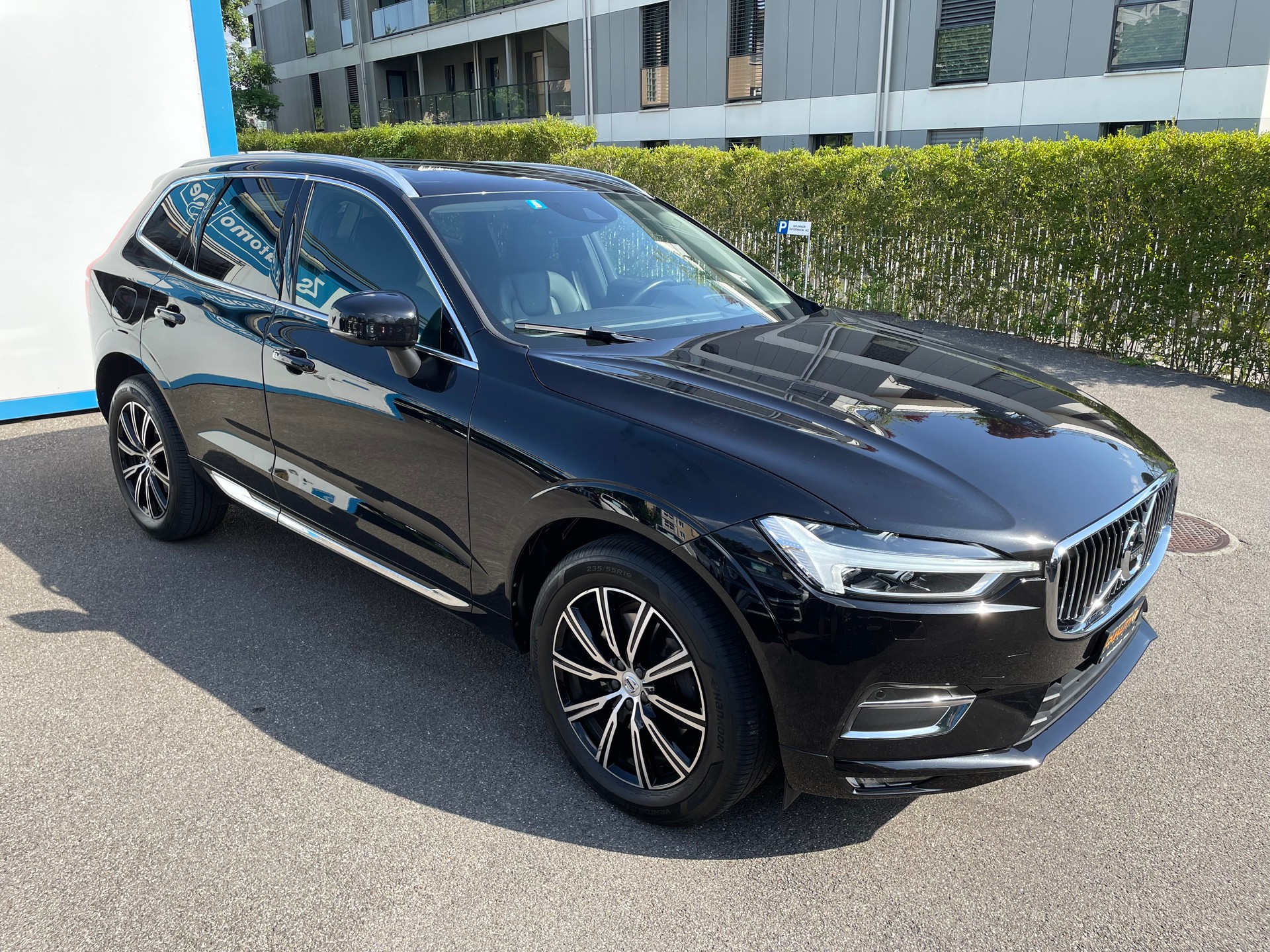 VOLVO XC60 B4 Diesel Mild Hybrid AWD Inscription Geartronic-image-4
