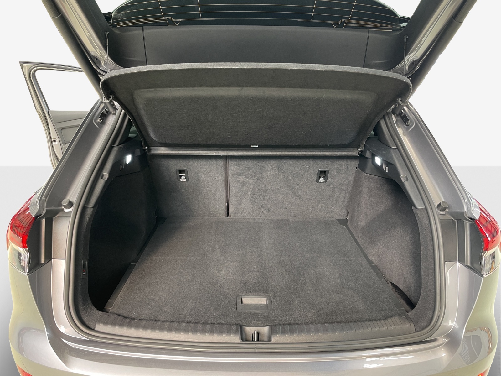 AUDI Q4 e-tron 45 quattro-image-13