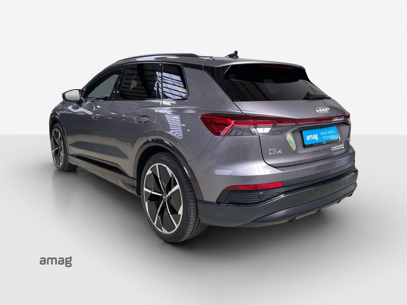 AUDI Q4 e-tron 45 quattro-showroom-element-3