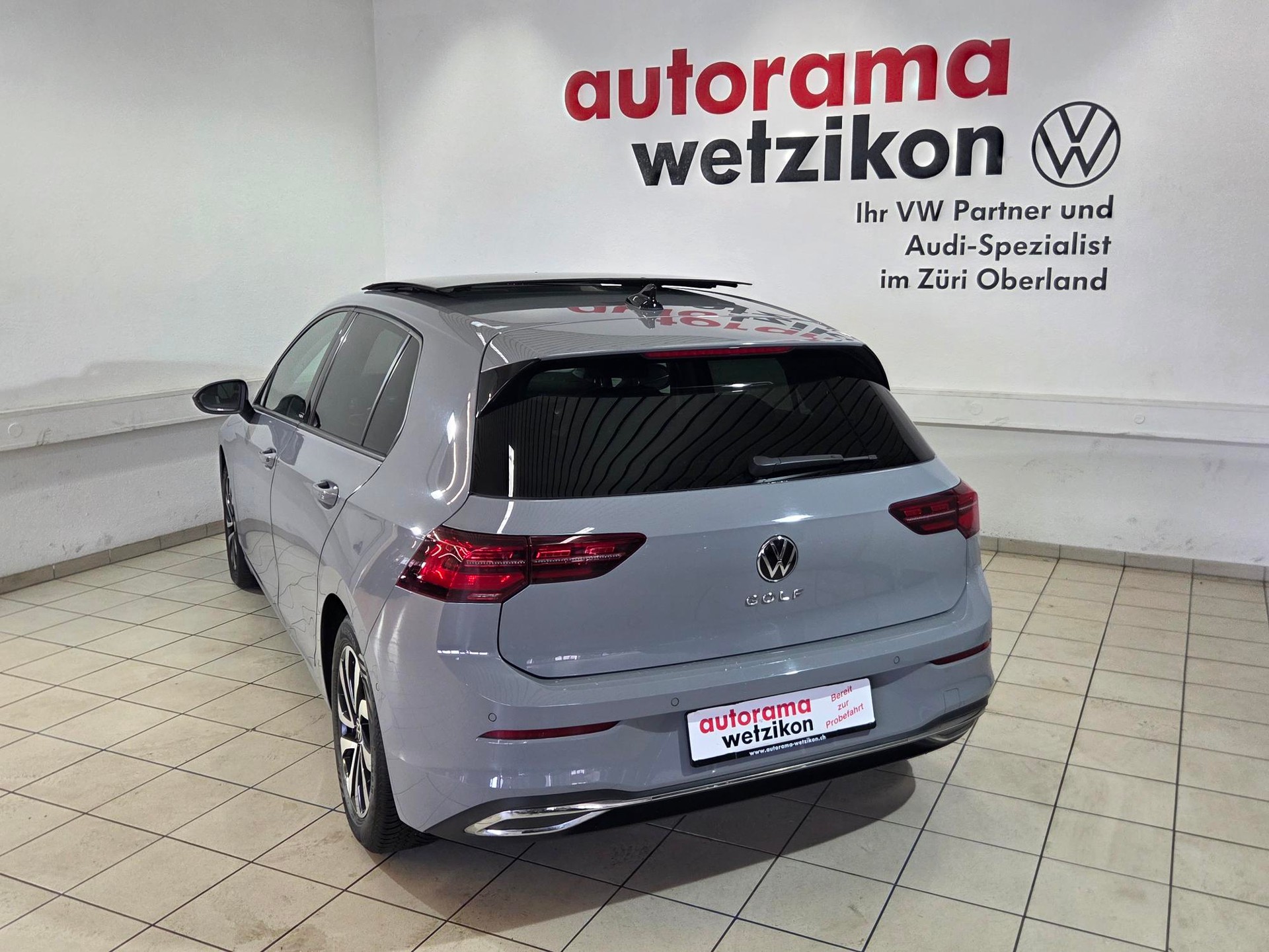 VW Golf 2.0 TDI Style DSG-showroom-element-3