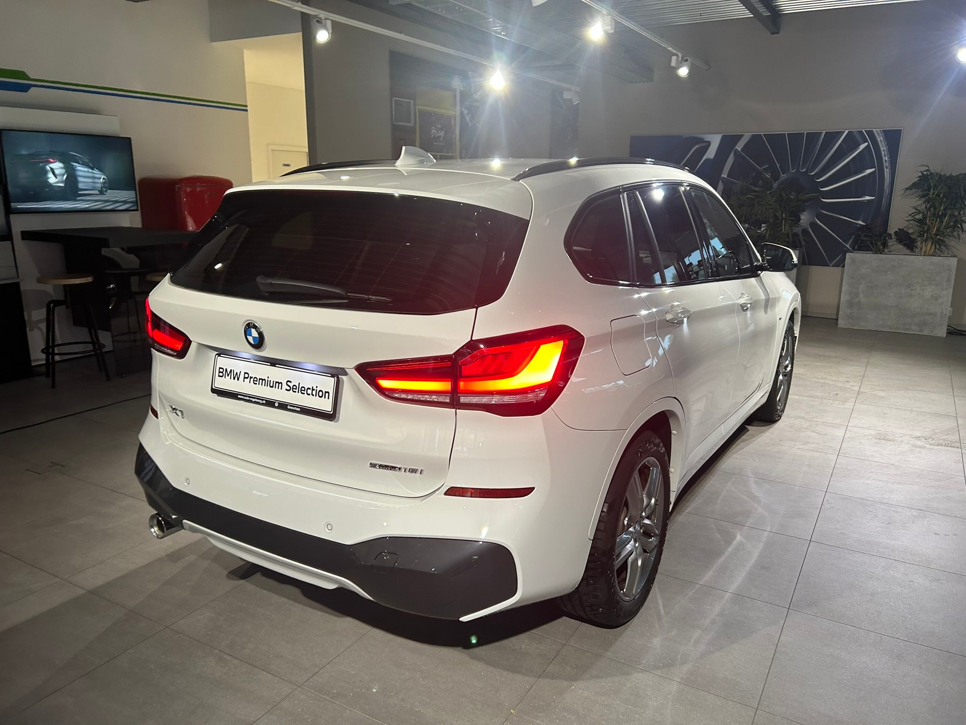 BMW X1 sDrive 18i Steptronic M Sport DSK-image-10
