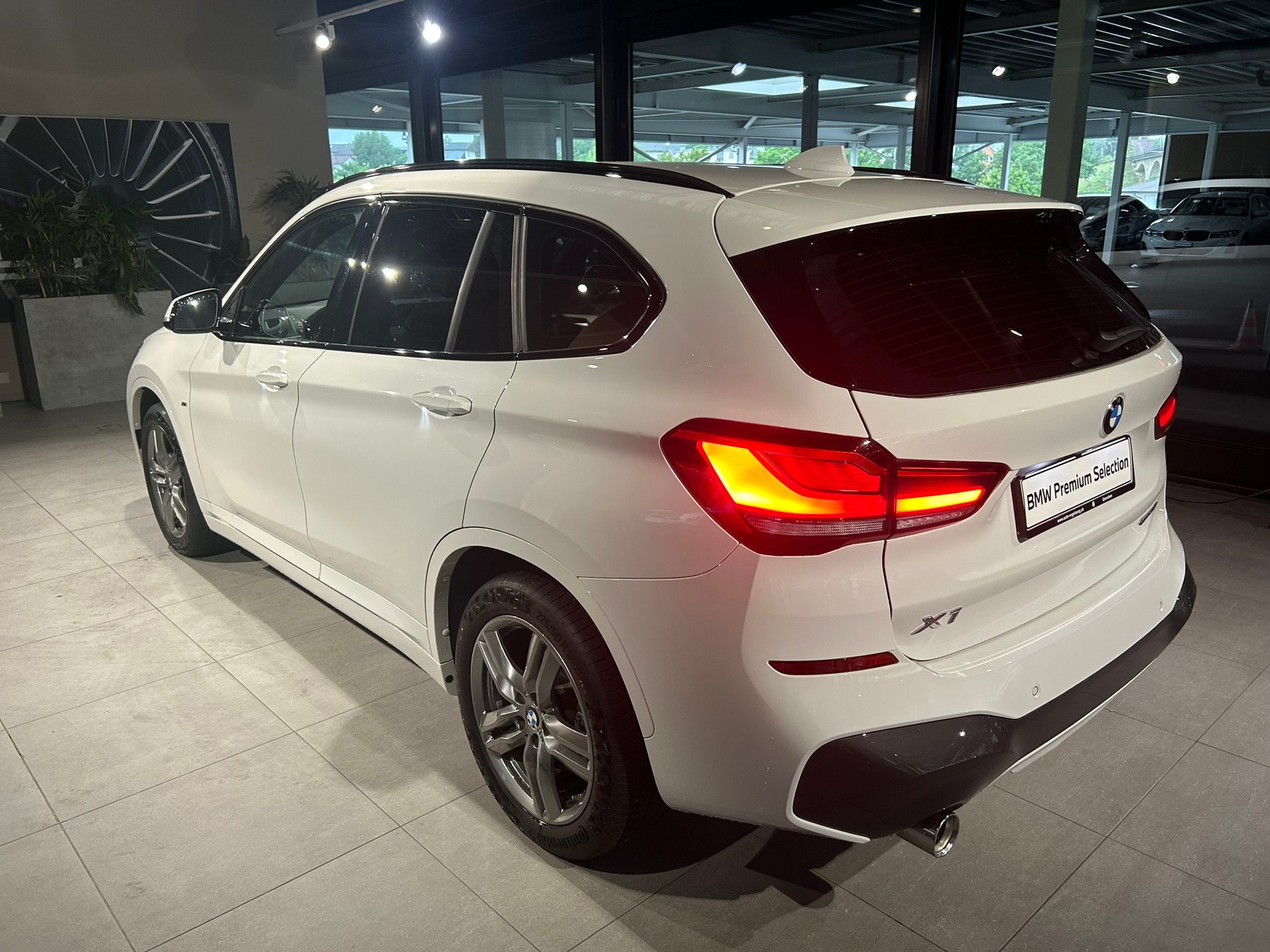 BMW X1 sDrive 18i Steptronic M Sport DSK-image-13