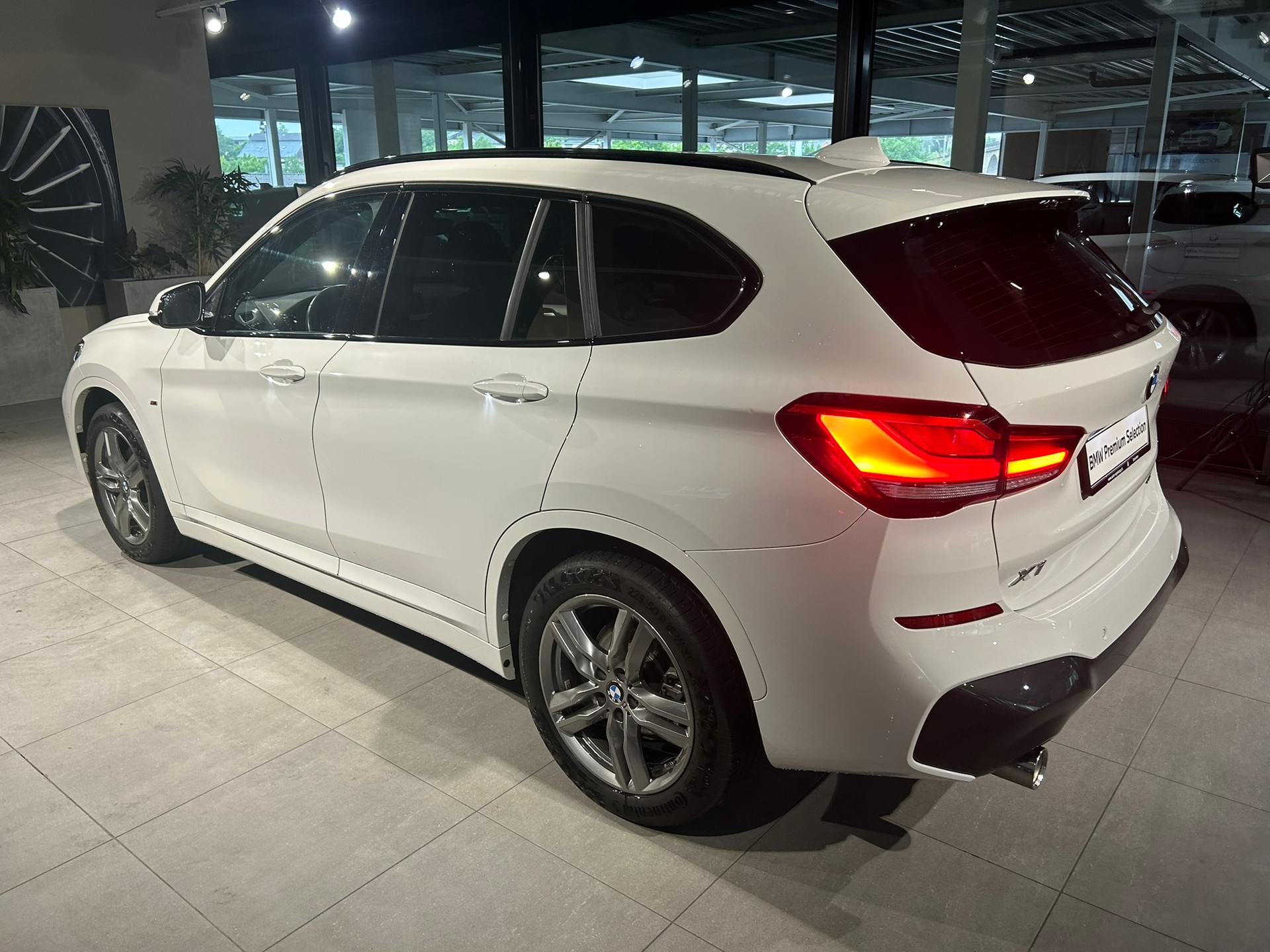 BMW X1 sDrive 18i Steptronic M Sport DSK-image-12