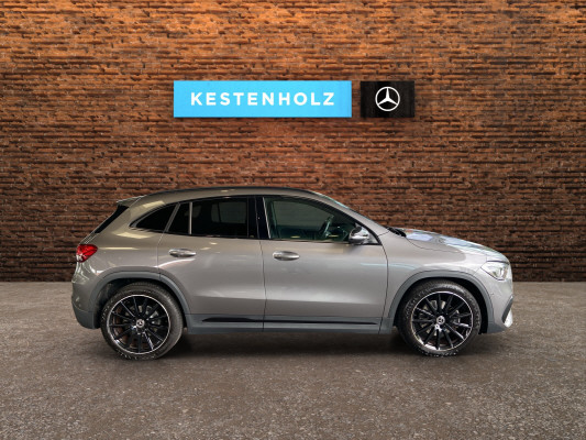 MERCEDES-BENZ GLA 200 AMG Line-showroom-element-2