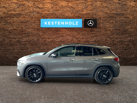 MERCEDES-BENZ GLA 200 AMG Line-showroom-element-3