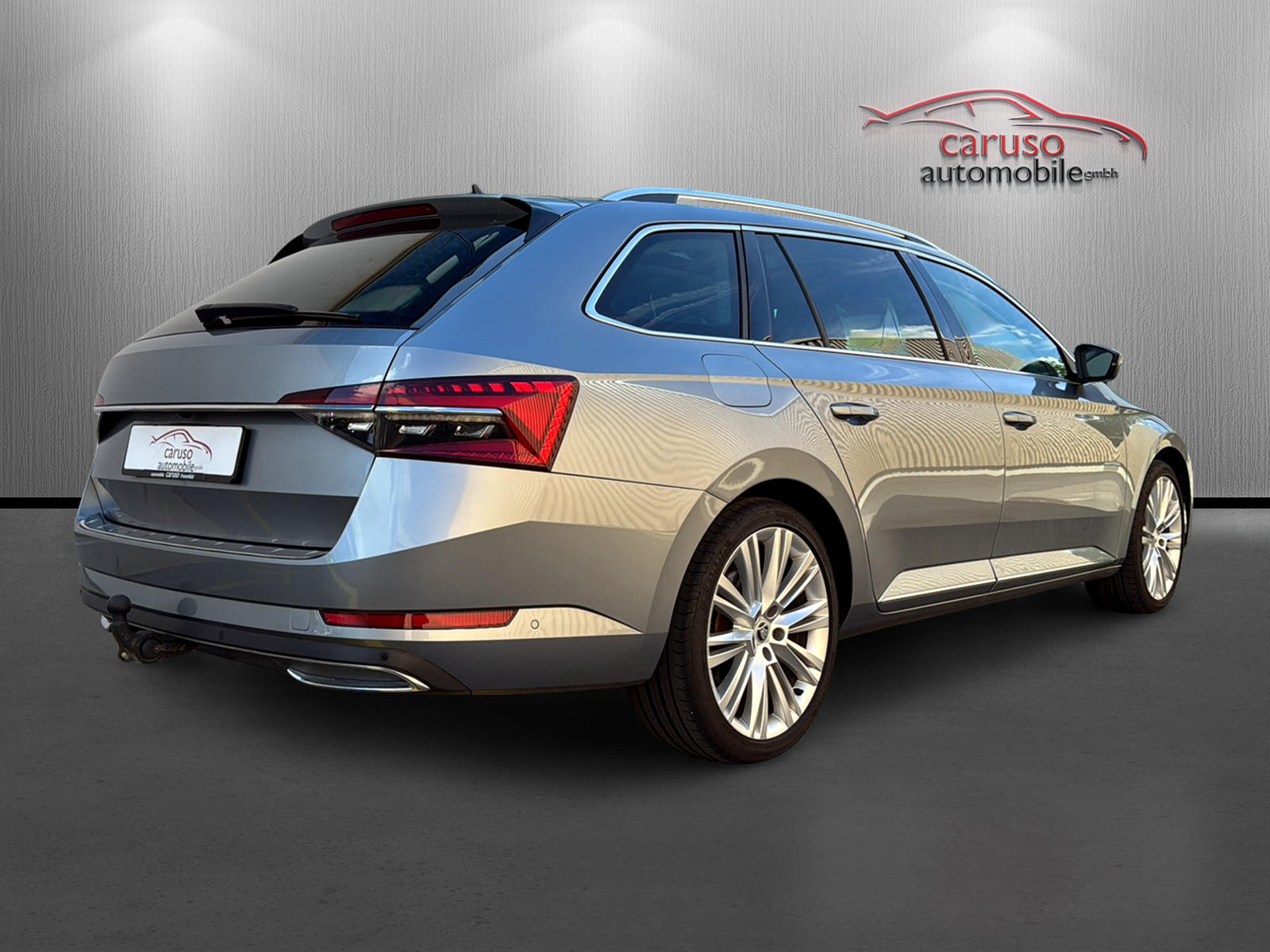 SKODA Superb 1.4 TSI L&K PHEV DSG*Anhängerkupplung*Panoramadach*-image-3