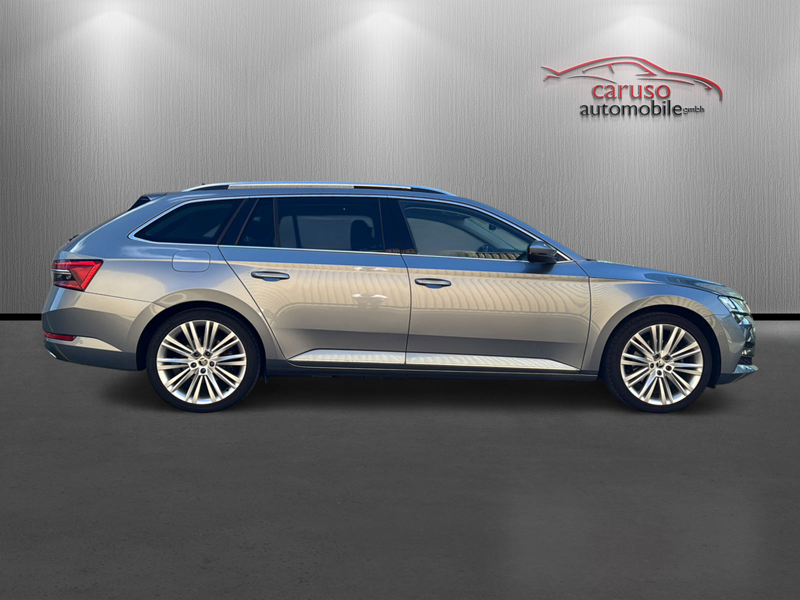 SKODA Superb 1.4 TSI L&K PHEV DSG*Anhängerkupplung*Panoramadach*-image-2
