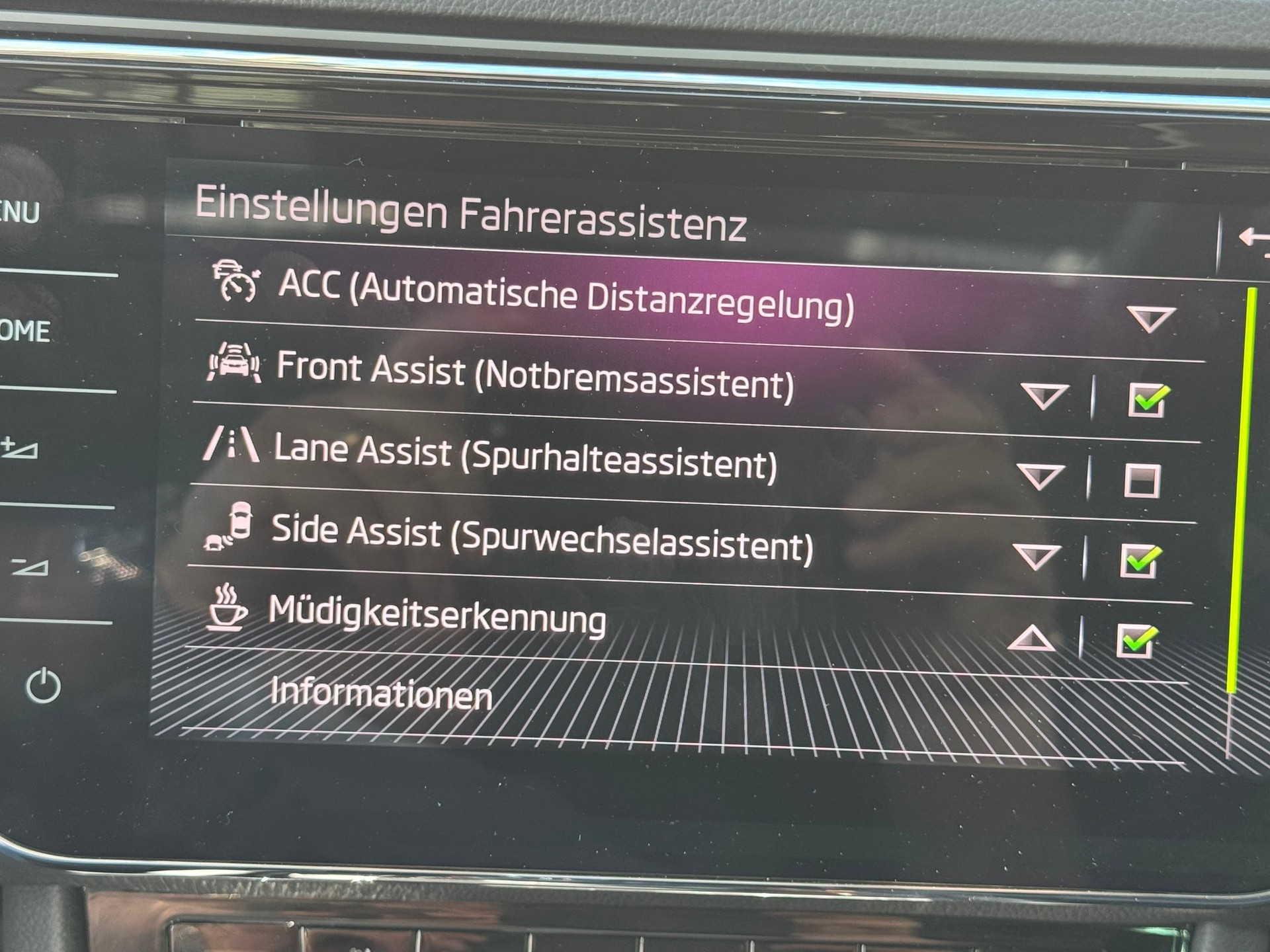 SKODA Superb 1.4 TSI L&K PHEV DSG*Anhängerkupplung*Panoramadach*-image-15