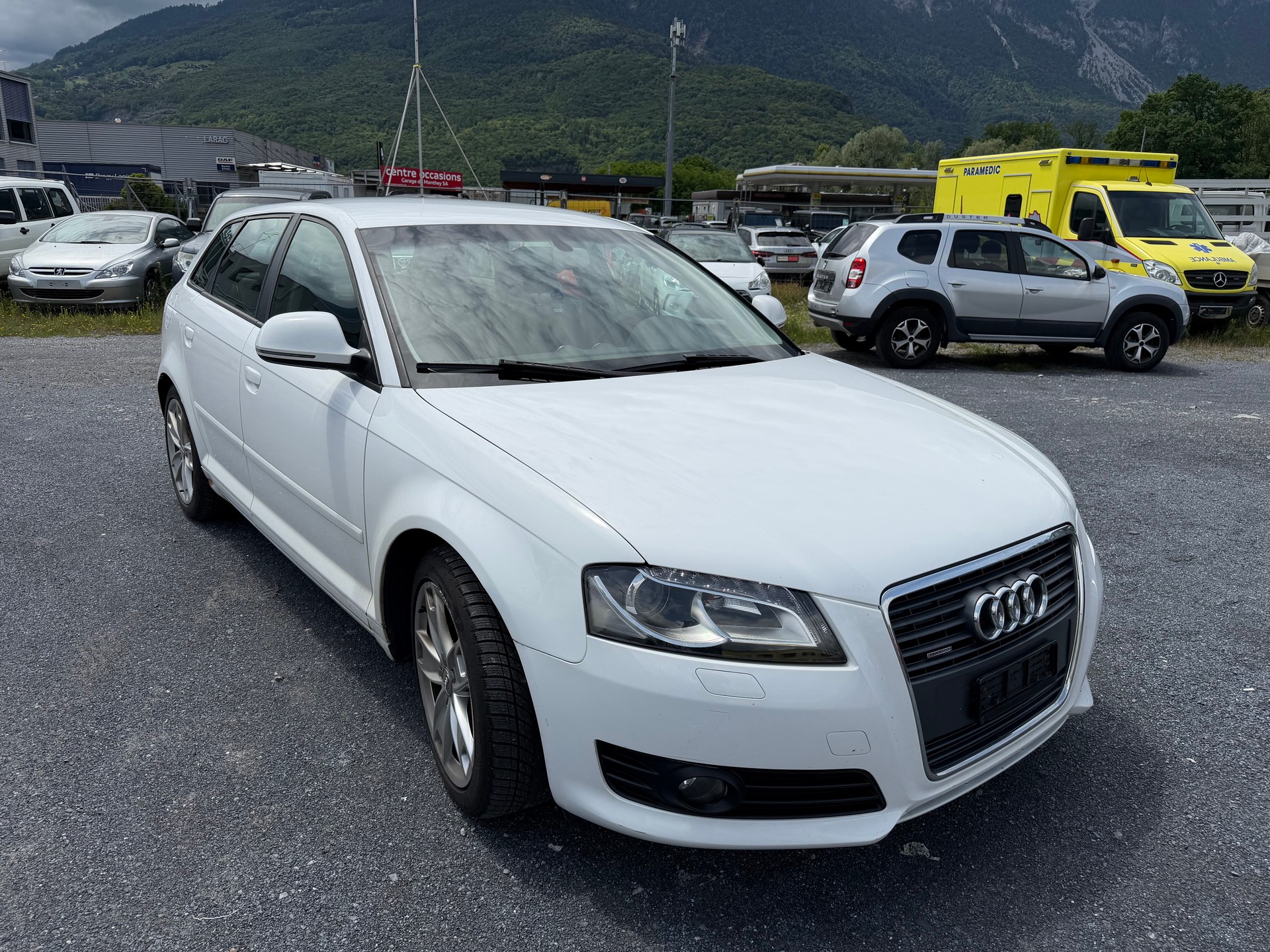 AUDI A3 Sportback 1.8 TFSI Ambition quattro-image-2
