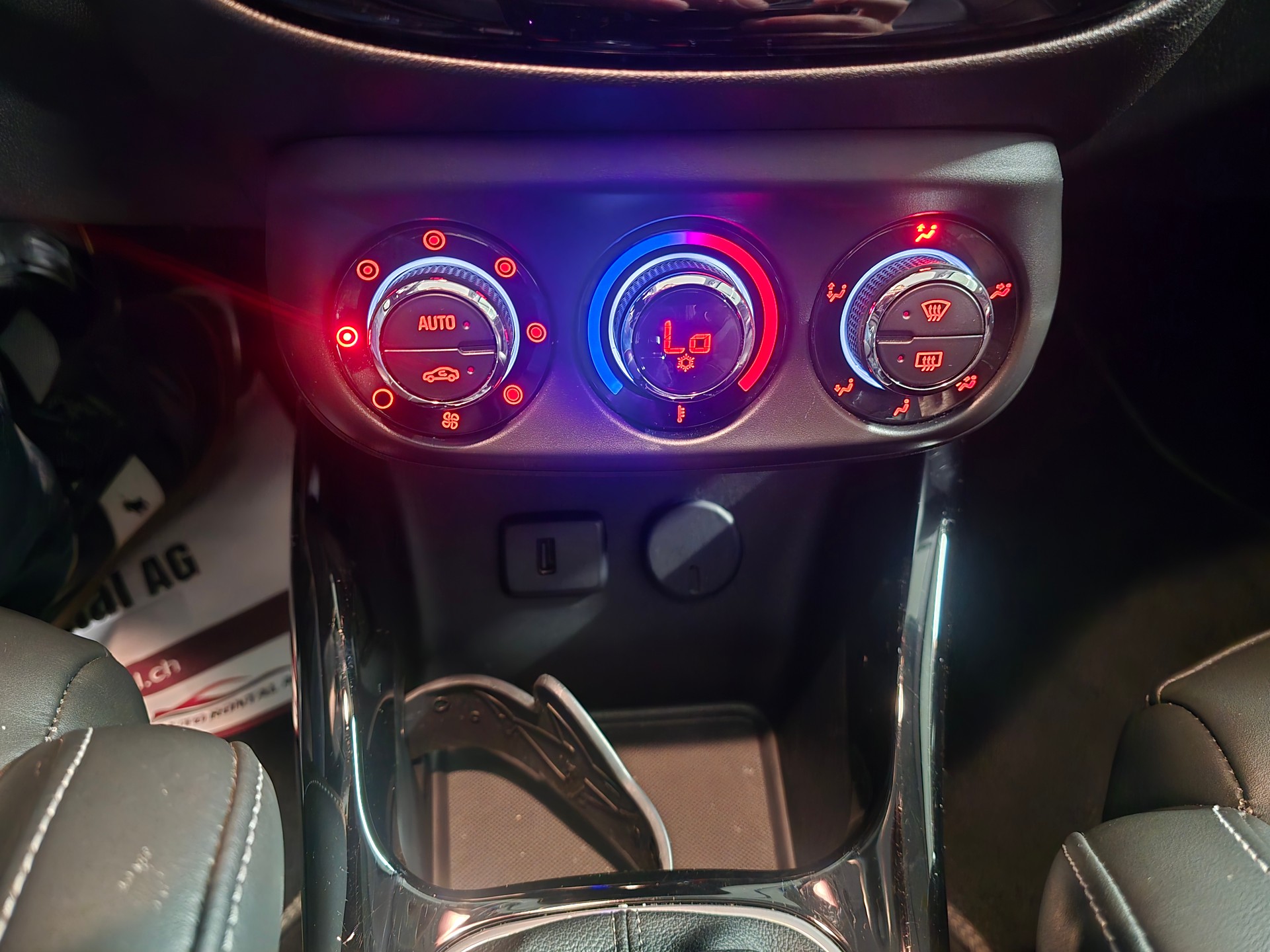 OPEL Adam 1.4 Turbo ROCKS S-image-15