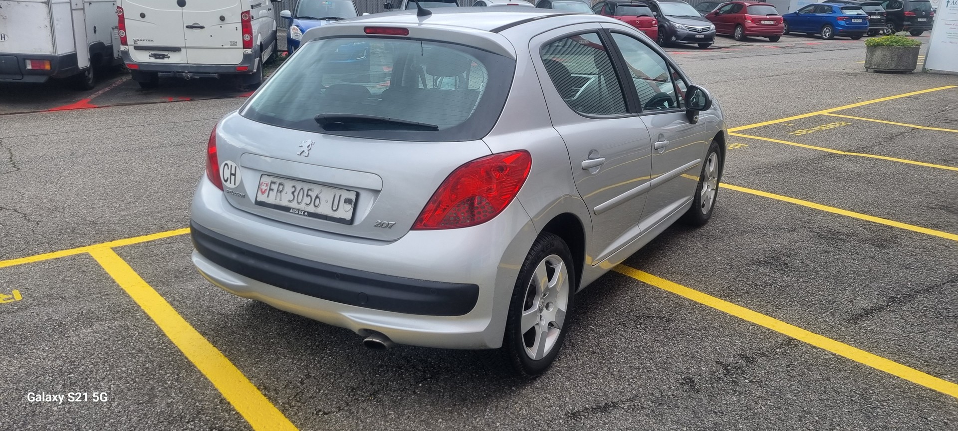 PEUGEOT 207 1.6 16V Sport Pack Automatic-image-4