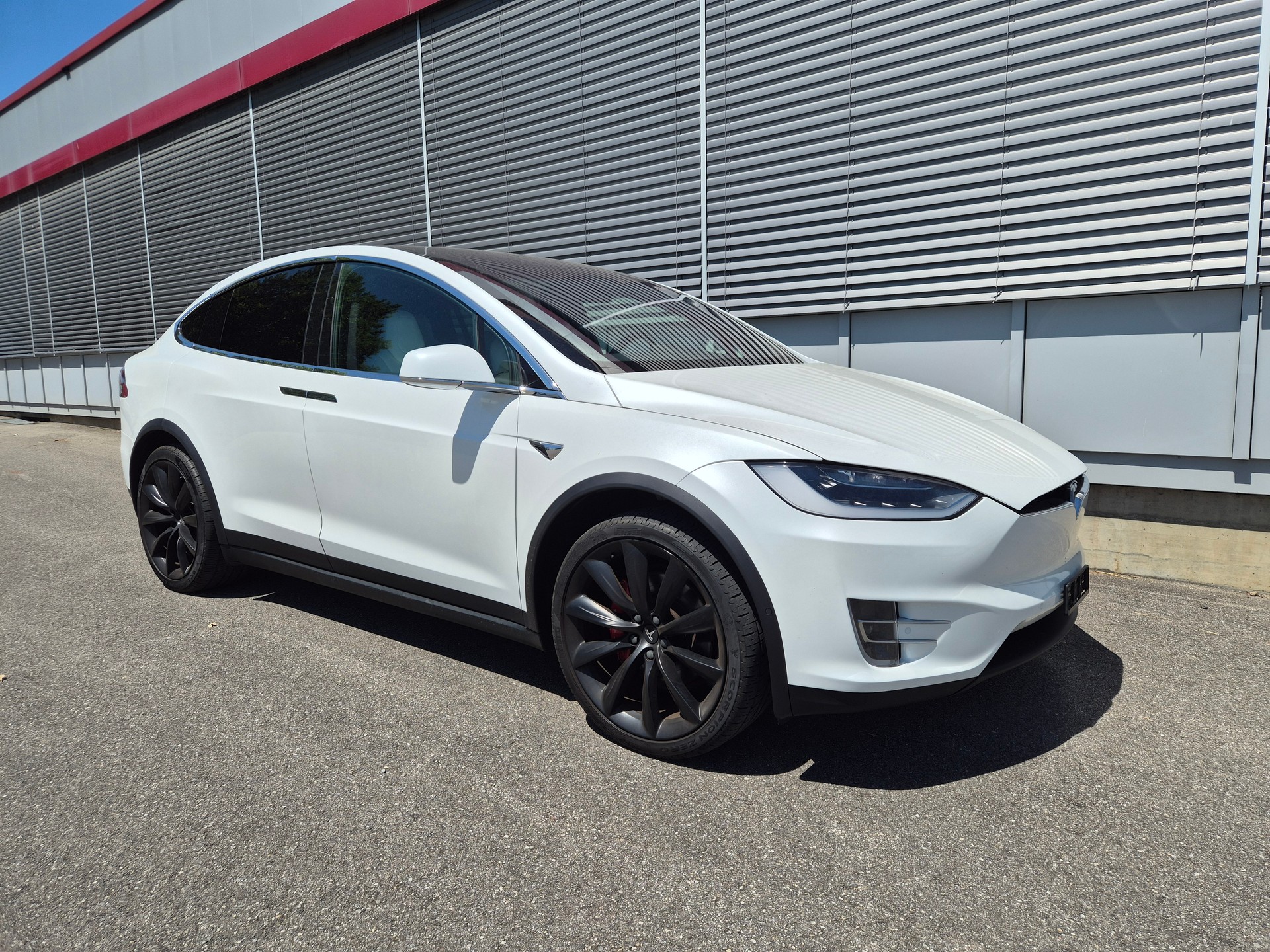 TESLA Model X 100 D Performance --showroom-element-2