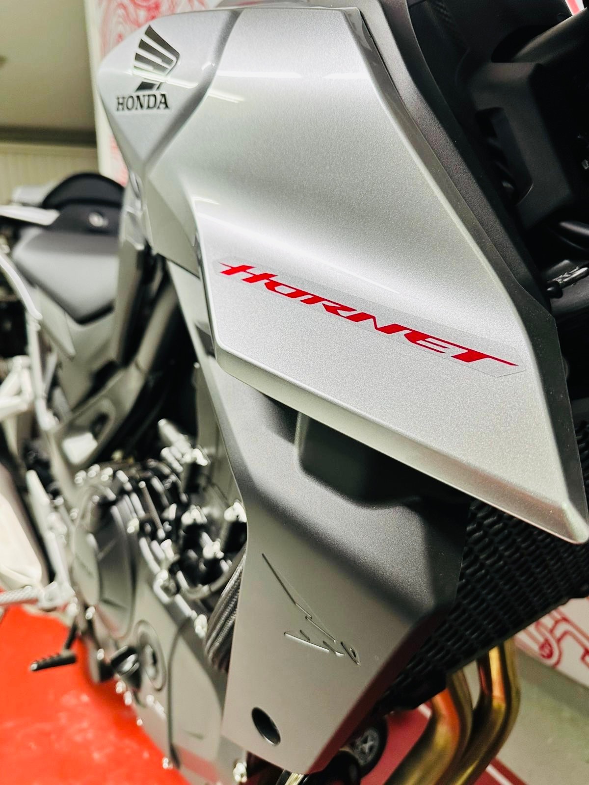 HONDA CB 750 Hornet-image-3