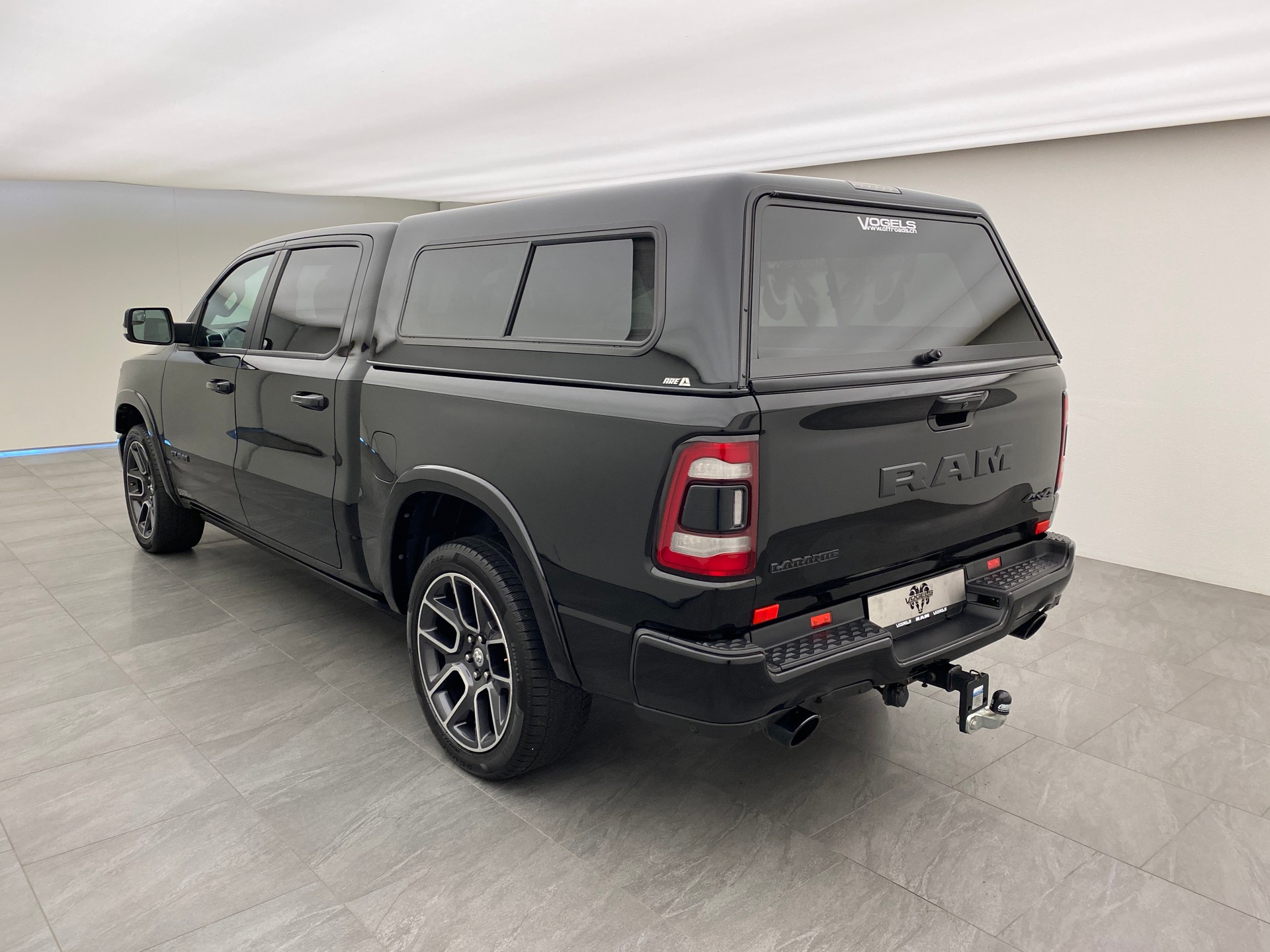 DODGE Ram 1500 V8 5.7 Laramie sport Crew Cab-image-5