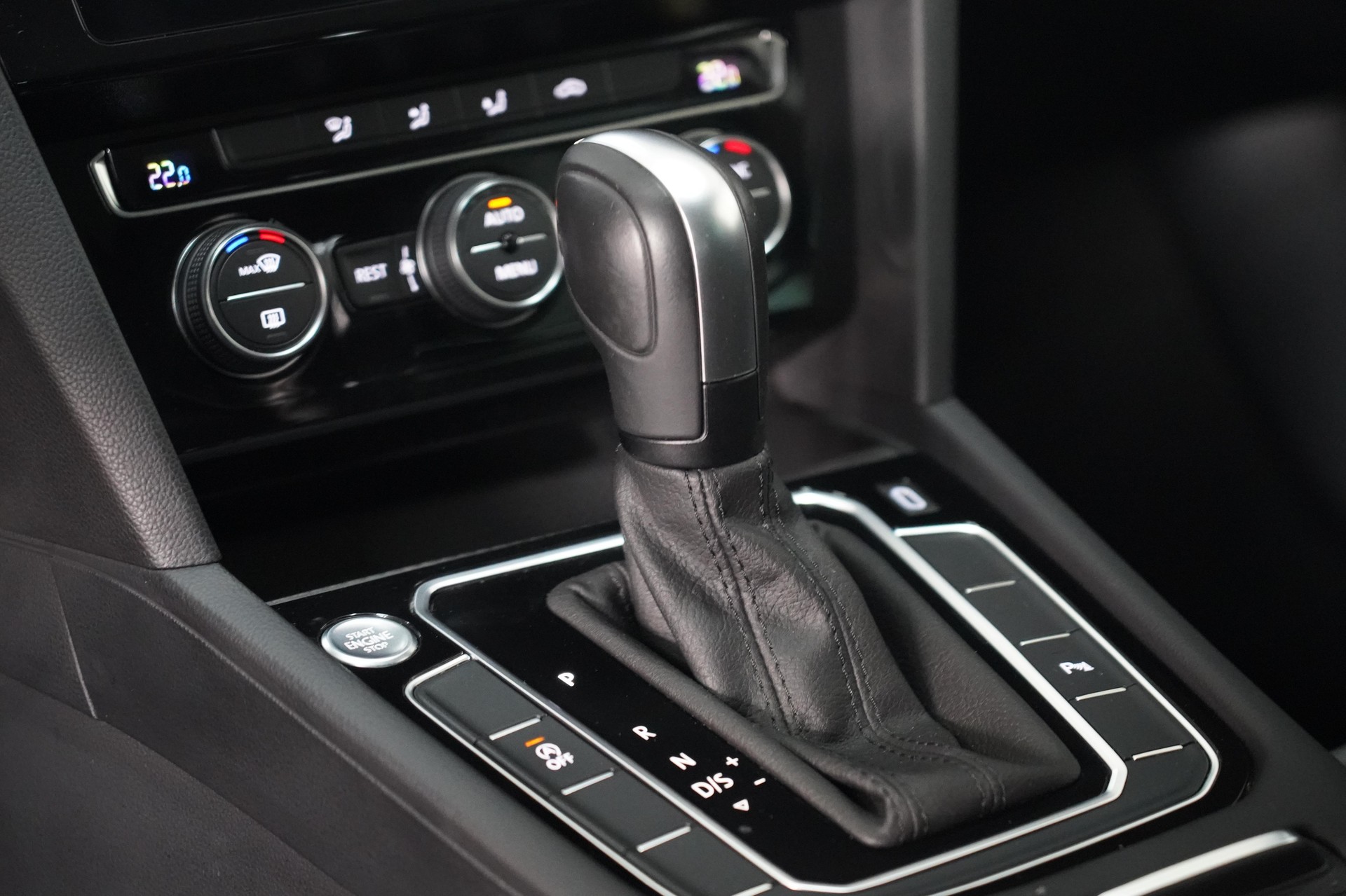 VW Passat Variant 1.5 TSI EVO Business DSG-image-16