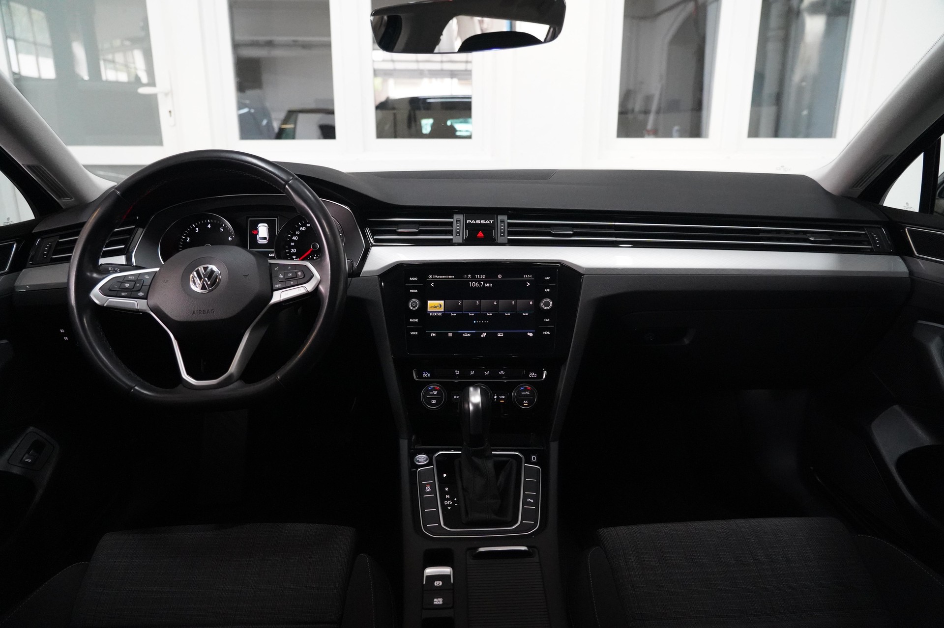 VW Passat Variant 1.5 TSI EVO Business DSG-image-14