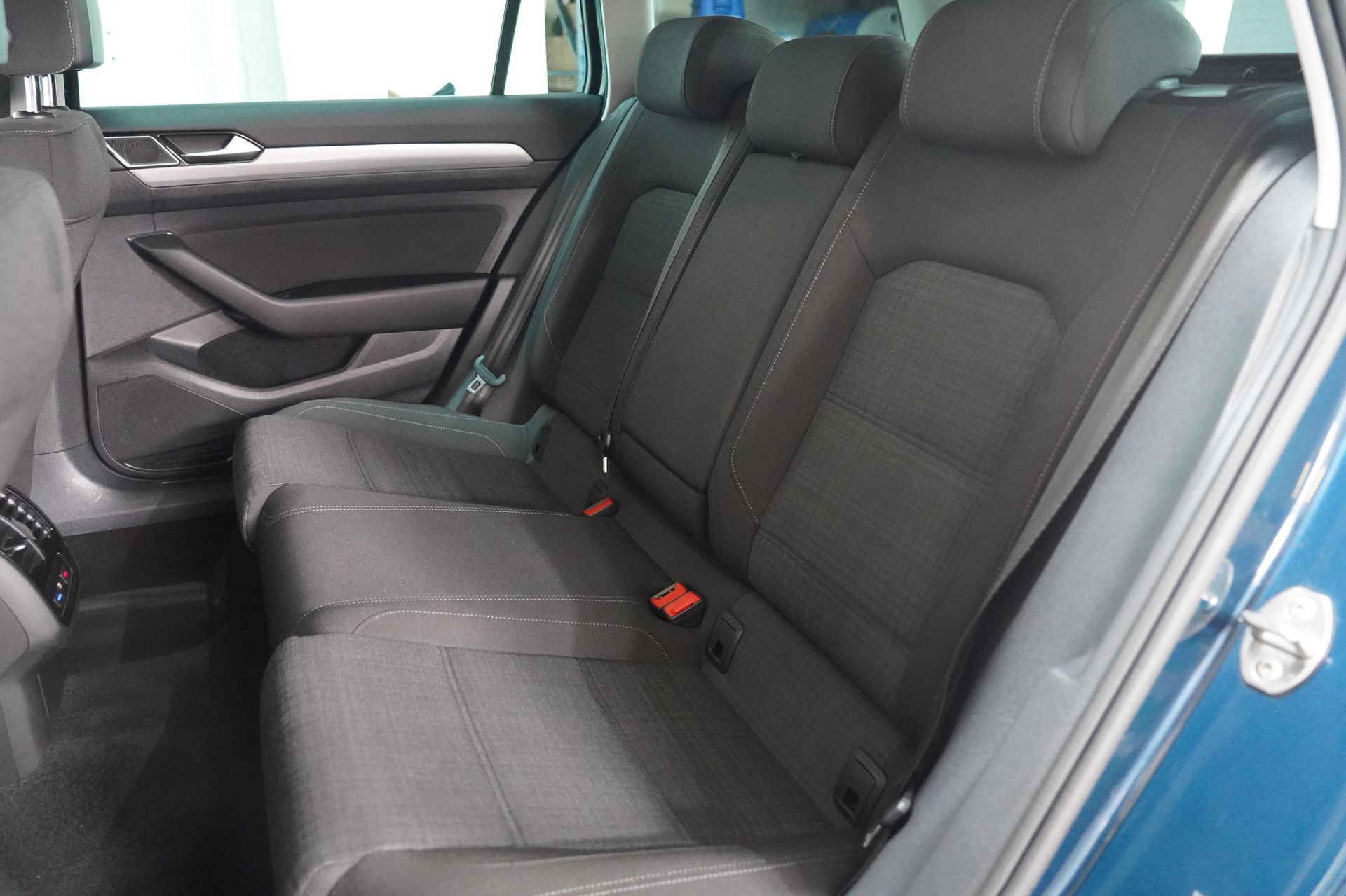 VW Passat Variant 1.5 TSI EVO Business DSG-image-13