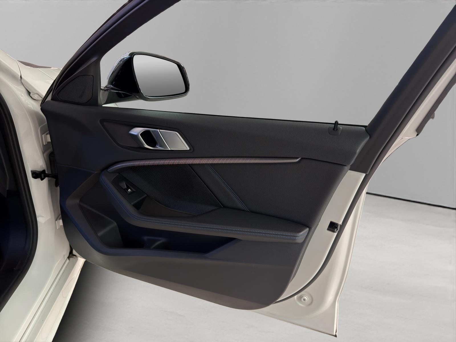 BMW 118i M-SportPaket-image-16