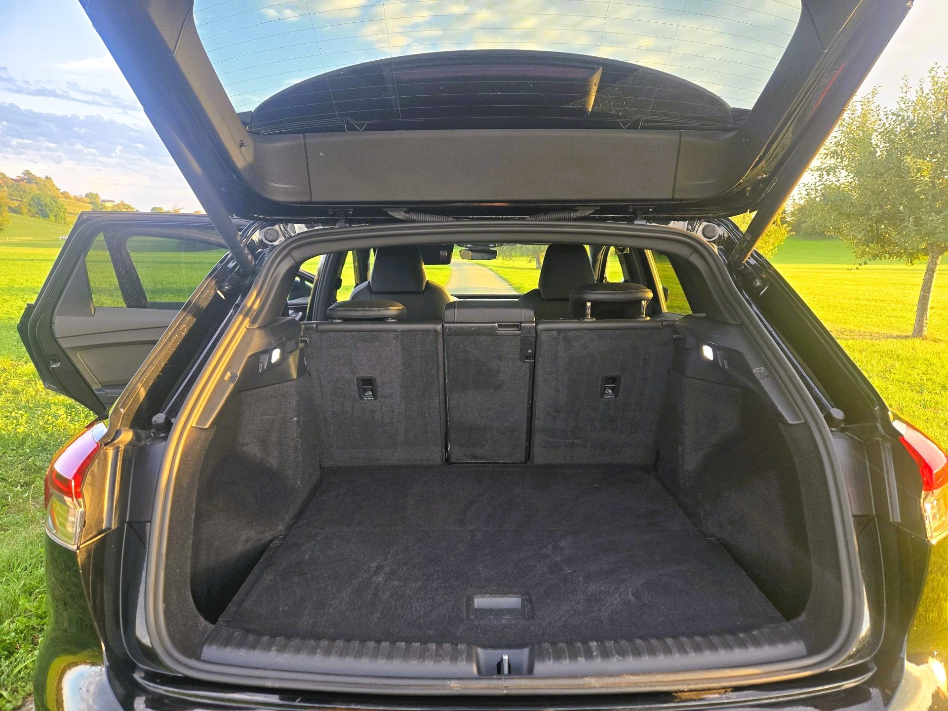 AUDI 50 quattro, S-Line-image-10