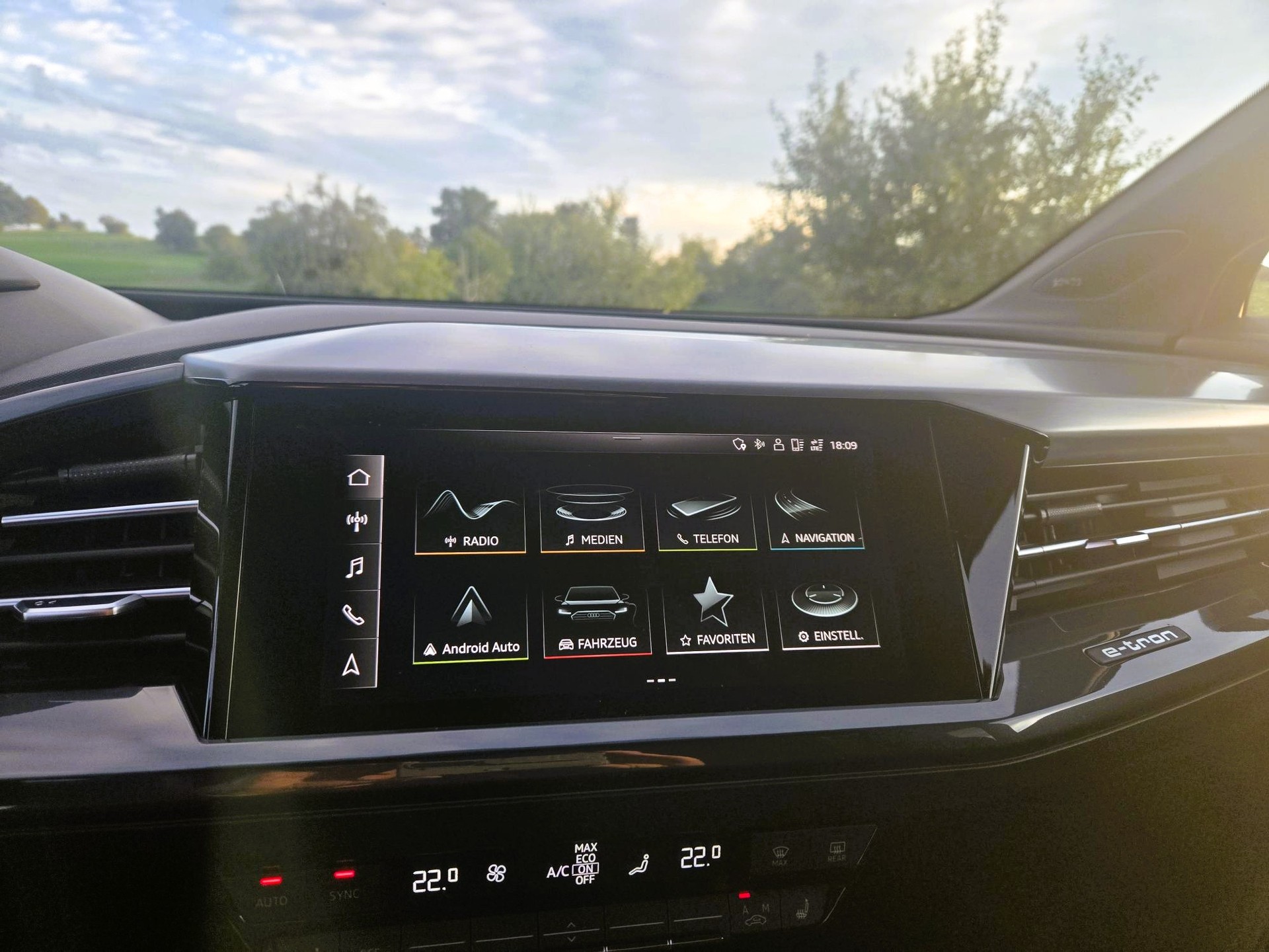 AUDI 50 quattro, S-Line-image-13