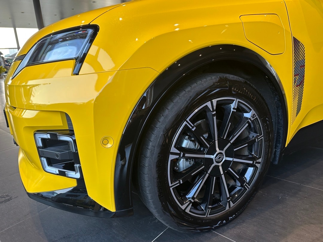 RENAULT R5 E-Tech Comfort Range 52 kWh Iconic Five-showroom-element-2