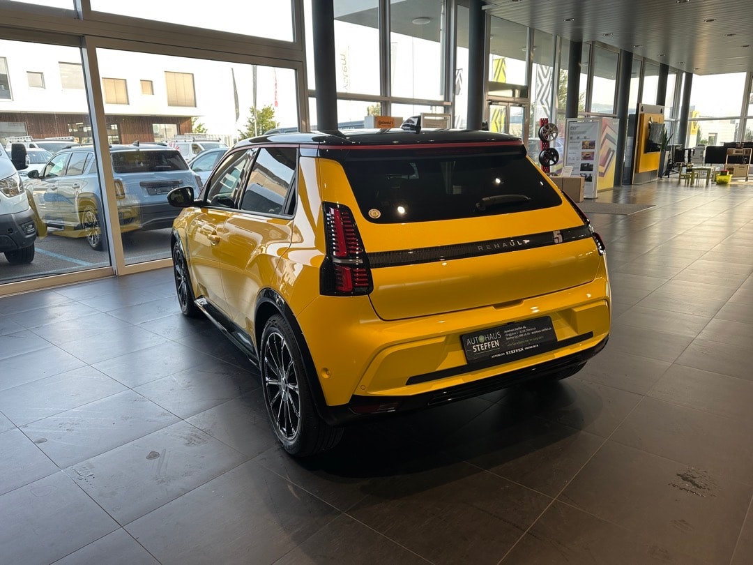 RENAULT R5 E-Tech Comfort Range 52 kWh Iconic Five-showroom-element-3
