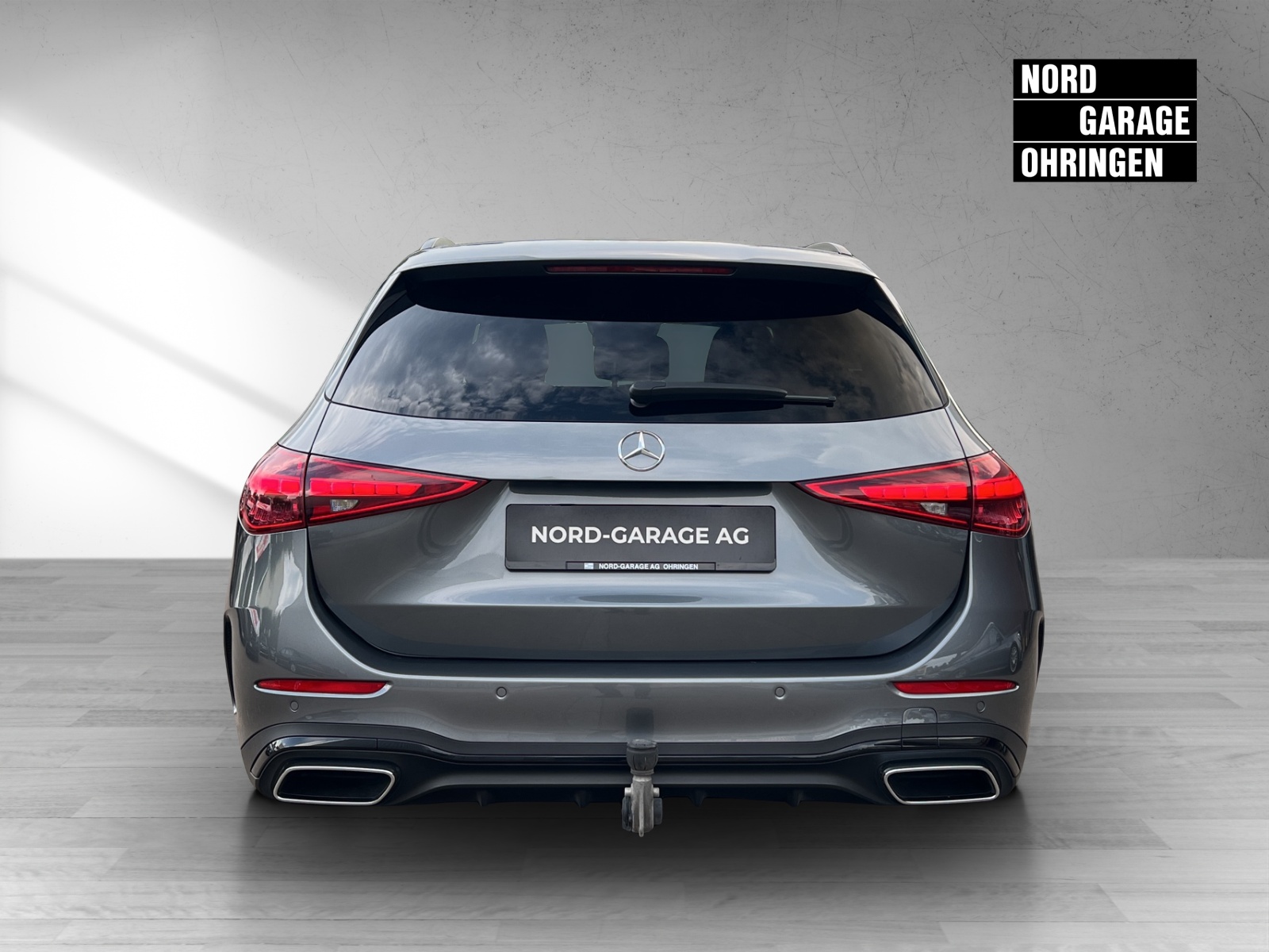 MERCEDES-BENZ C 300 d T AMG Line-showroom-element-3