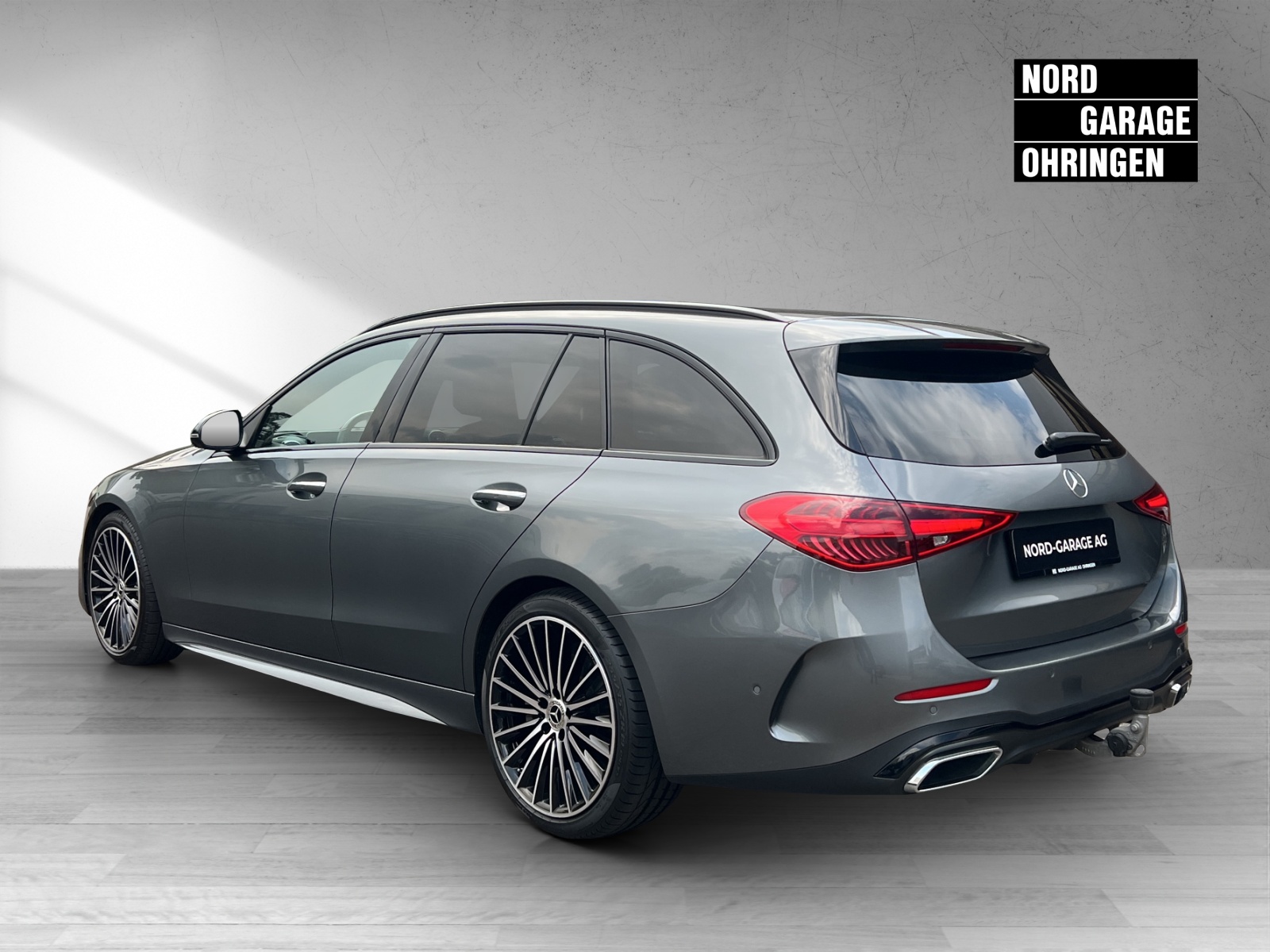 MERCEDES-BENZ C 300 d T AMG Line-showroom-element-2