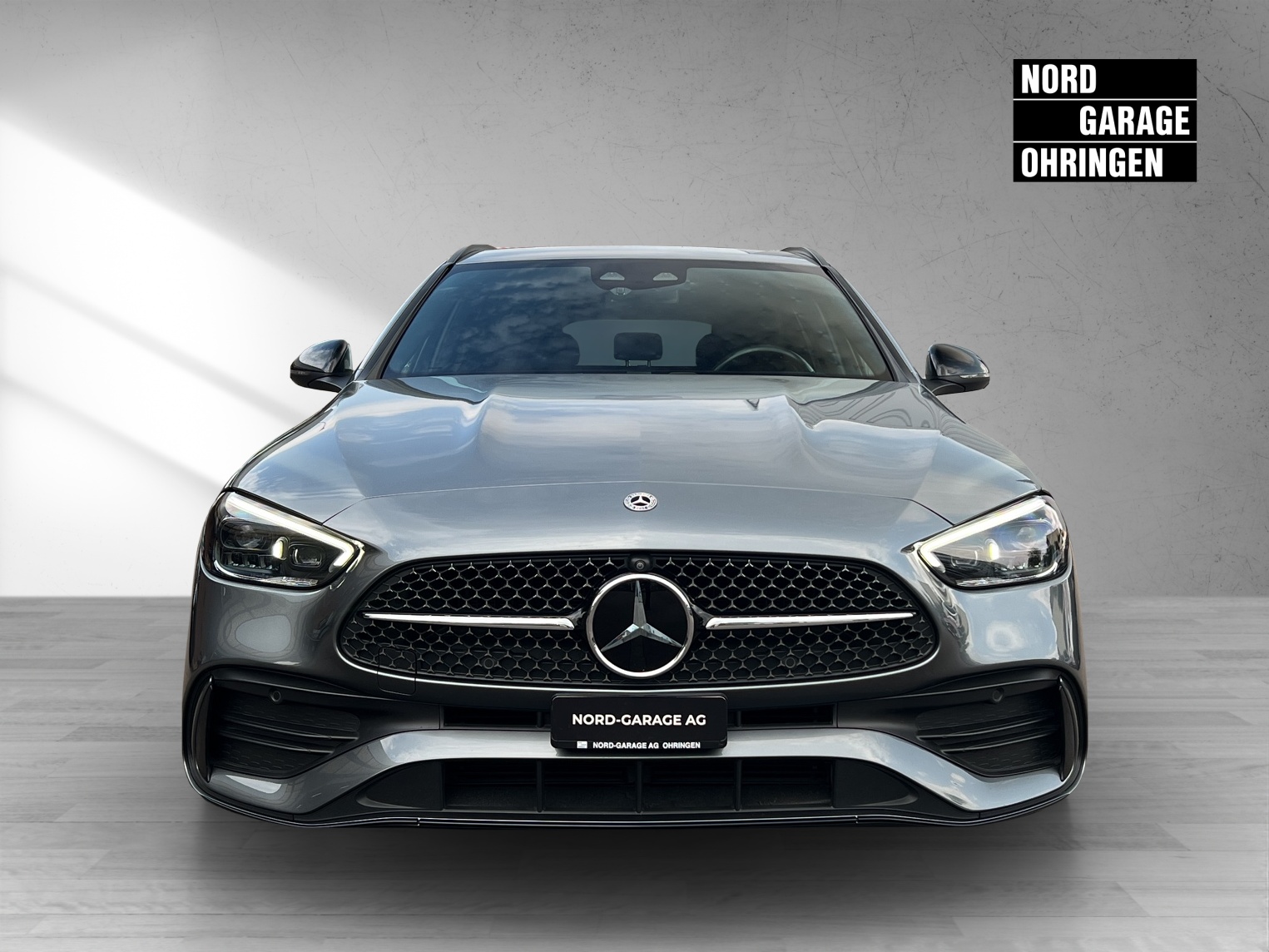 MERCEDES-BENZ C 300 d T AMG Line-showroom-element-1