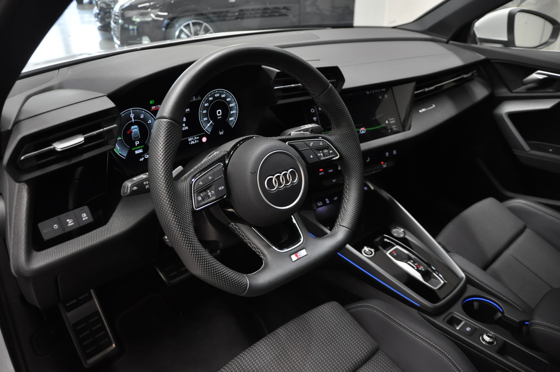 AUDI A3 Sportback 40 TFSI e advanced Attraction S-tronic-image-10