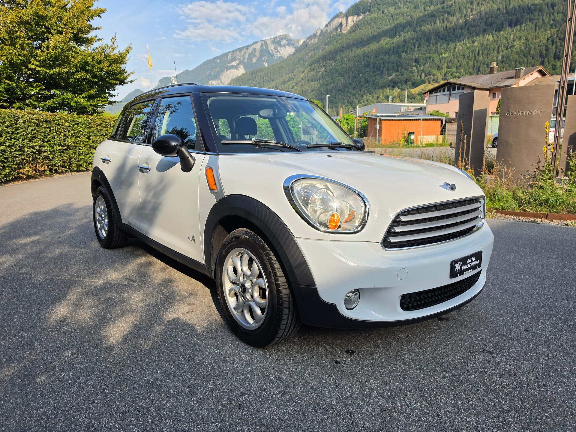MINI Countryman Cooper D ALL4-image-6