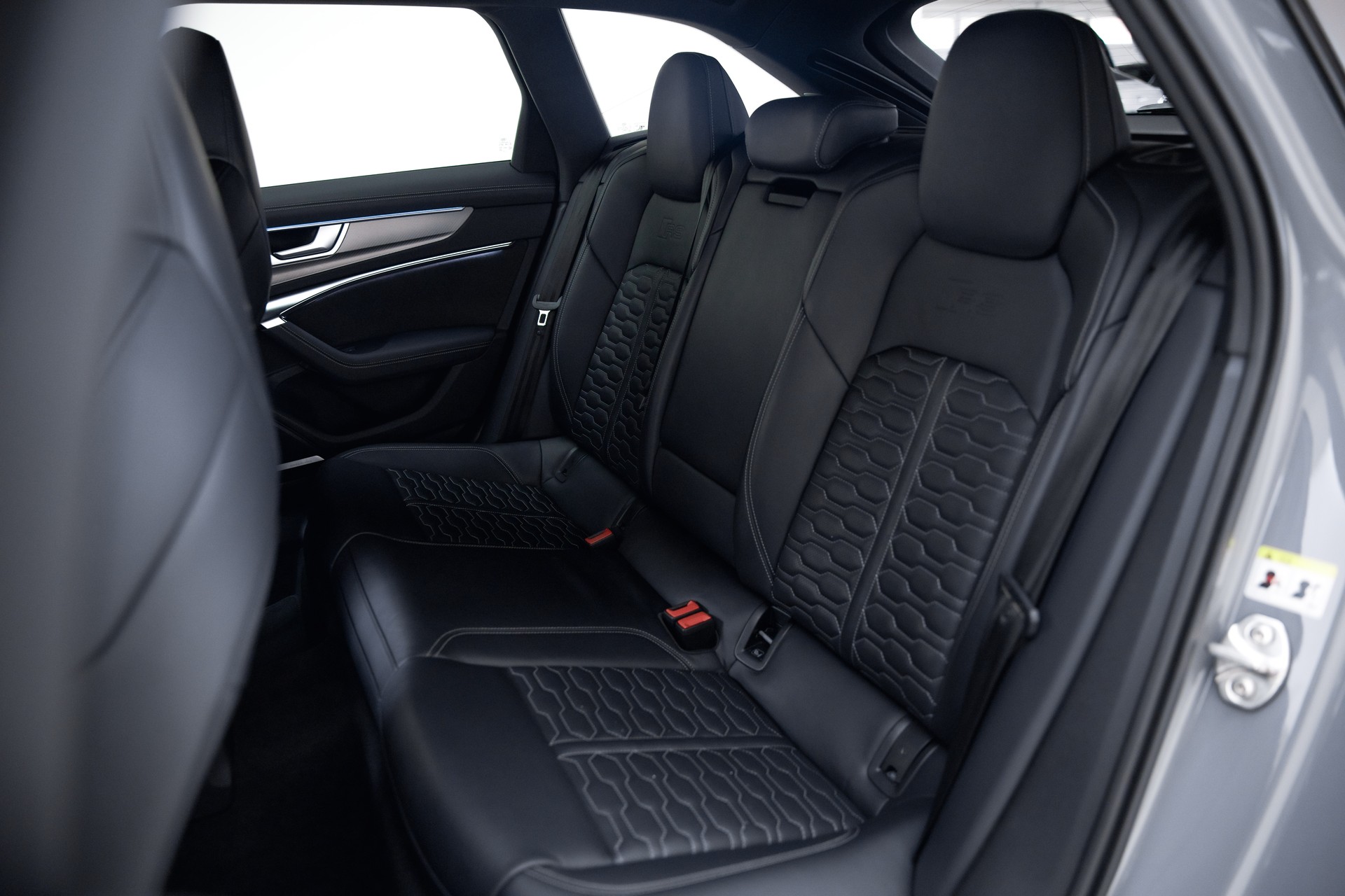 AUDI RS6 Avant 4.0 TFSI V8 quattro-image-23