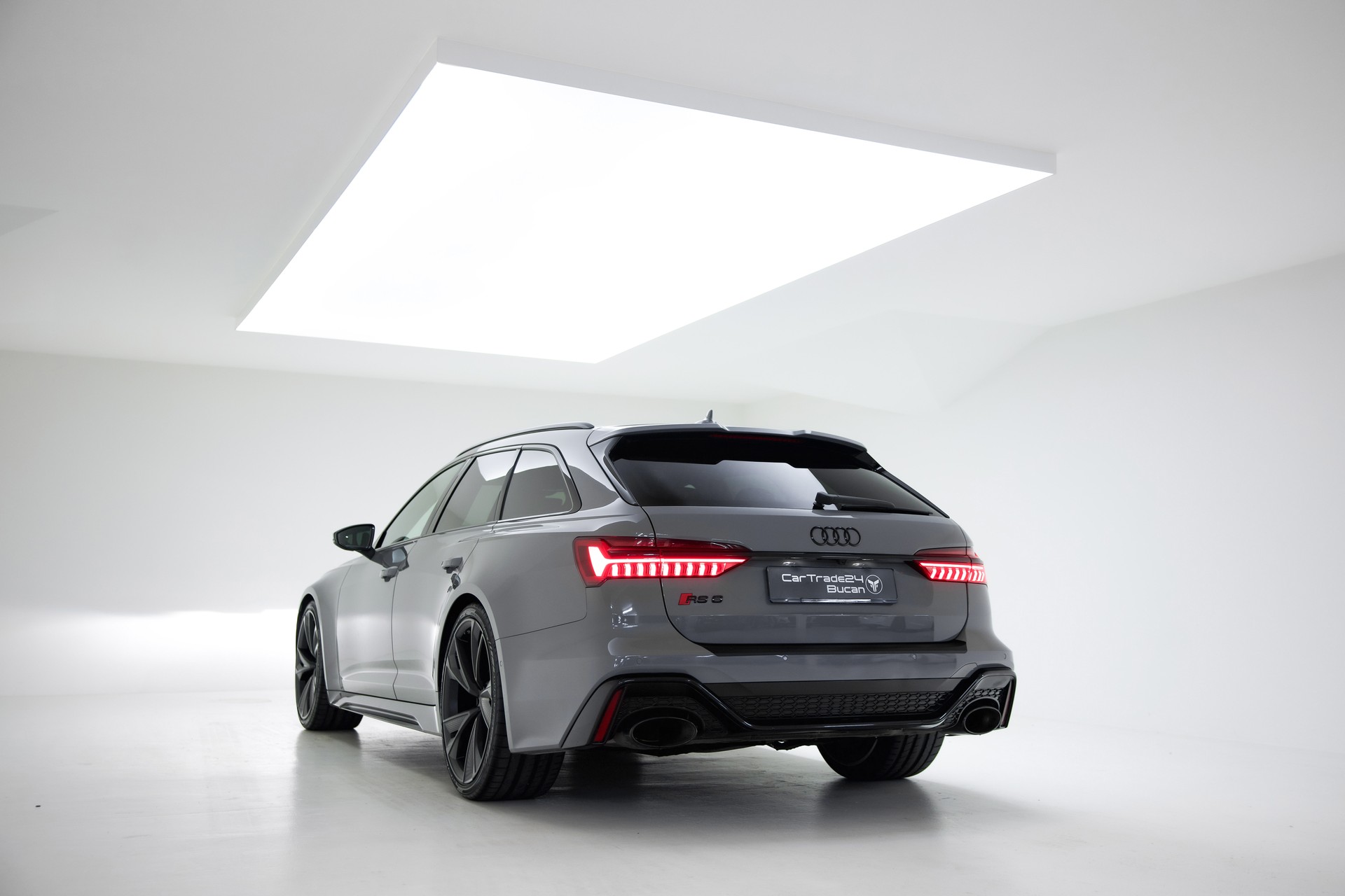 AUDI RS6 Avant 4.0 TFSI V8 quattro-image-9