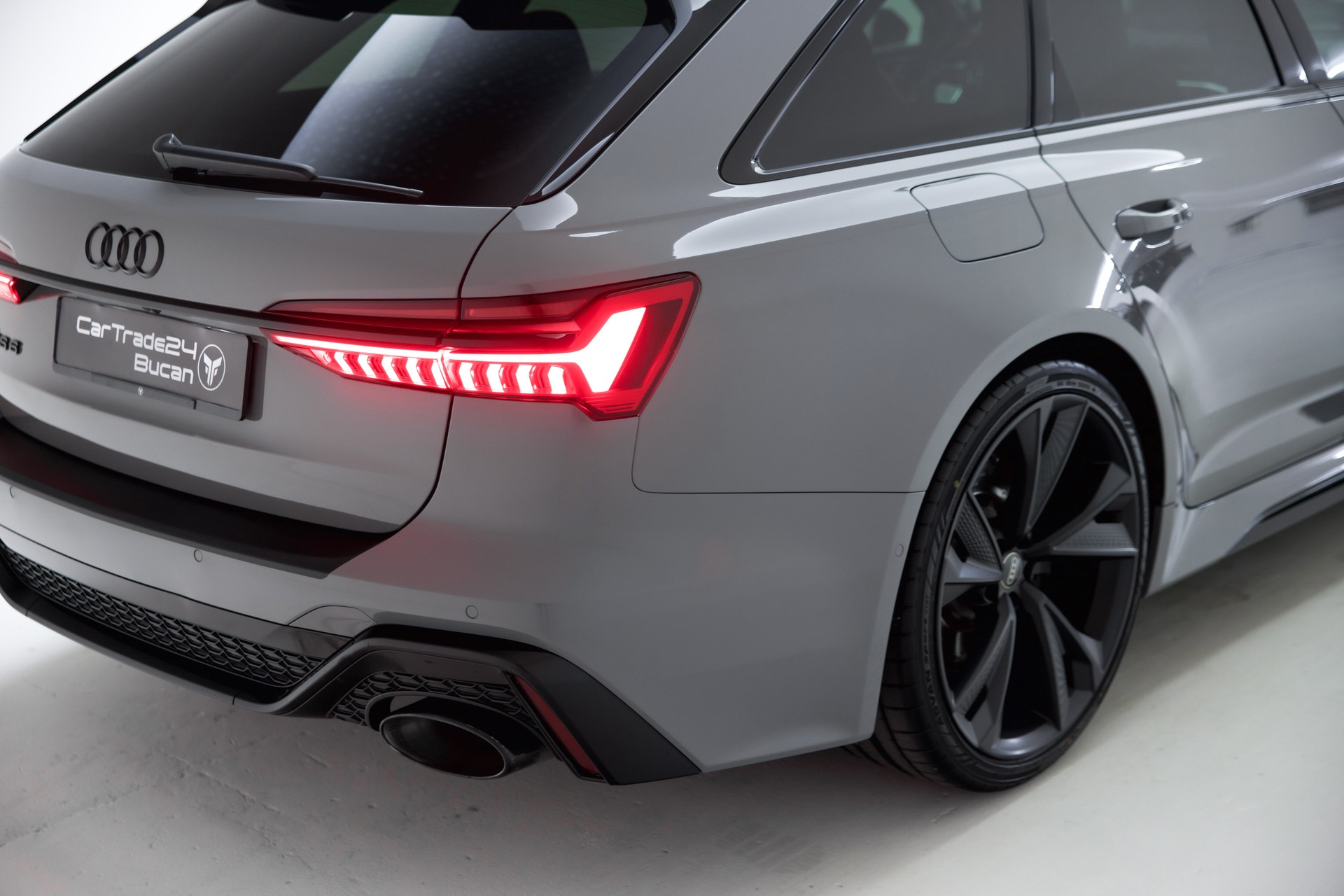 AUDI RS6 Avant 4.0 TFSI V8 quattro-image-15