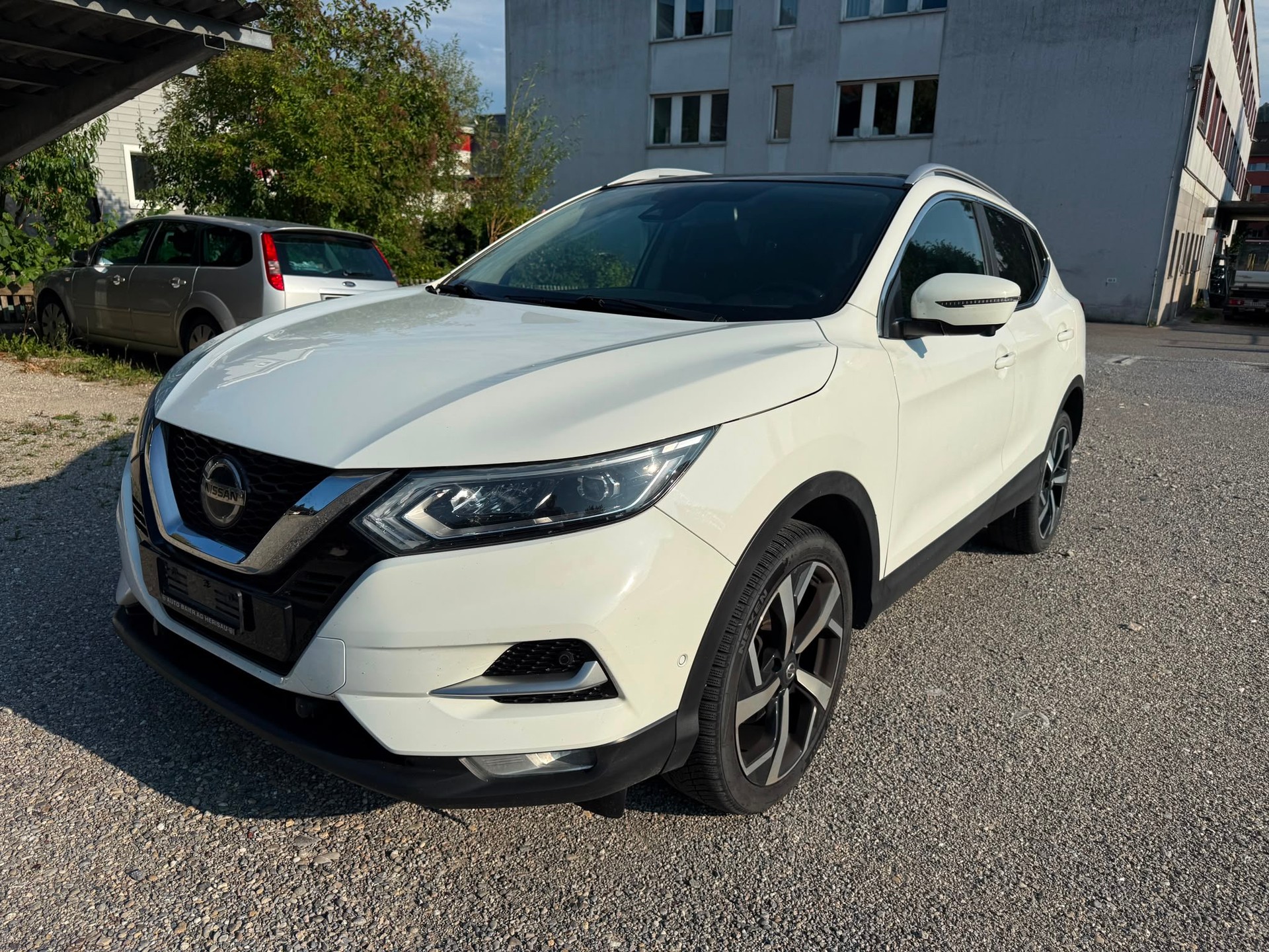 NISSAN Qashqai 1.7 dCi tekna Xtronic ALL-MODE 4x4-showroom-element-3