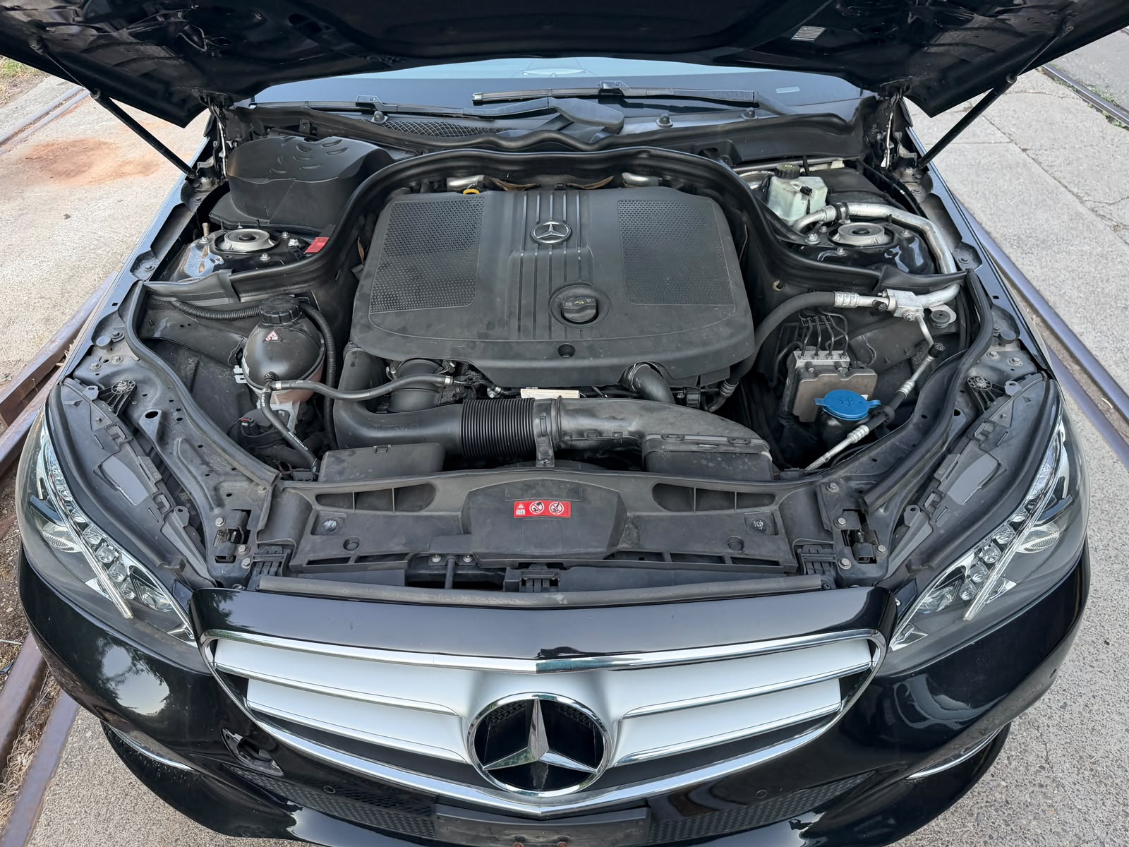 MERCEDES-BENZ E 200 BlueTEC Avantgarde 7G-Tronic-image-4