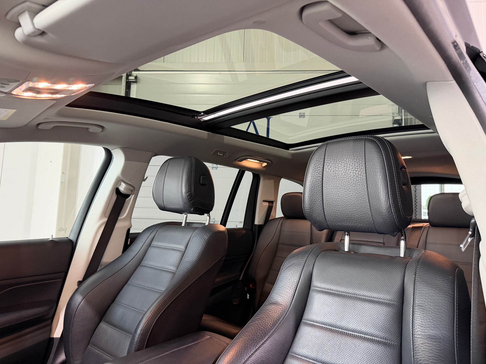 MERCEDES-BENZ GLS 400 d 4Matic AMG Line 9G-Tronic (CH)-image-6