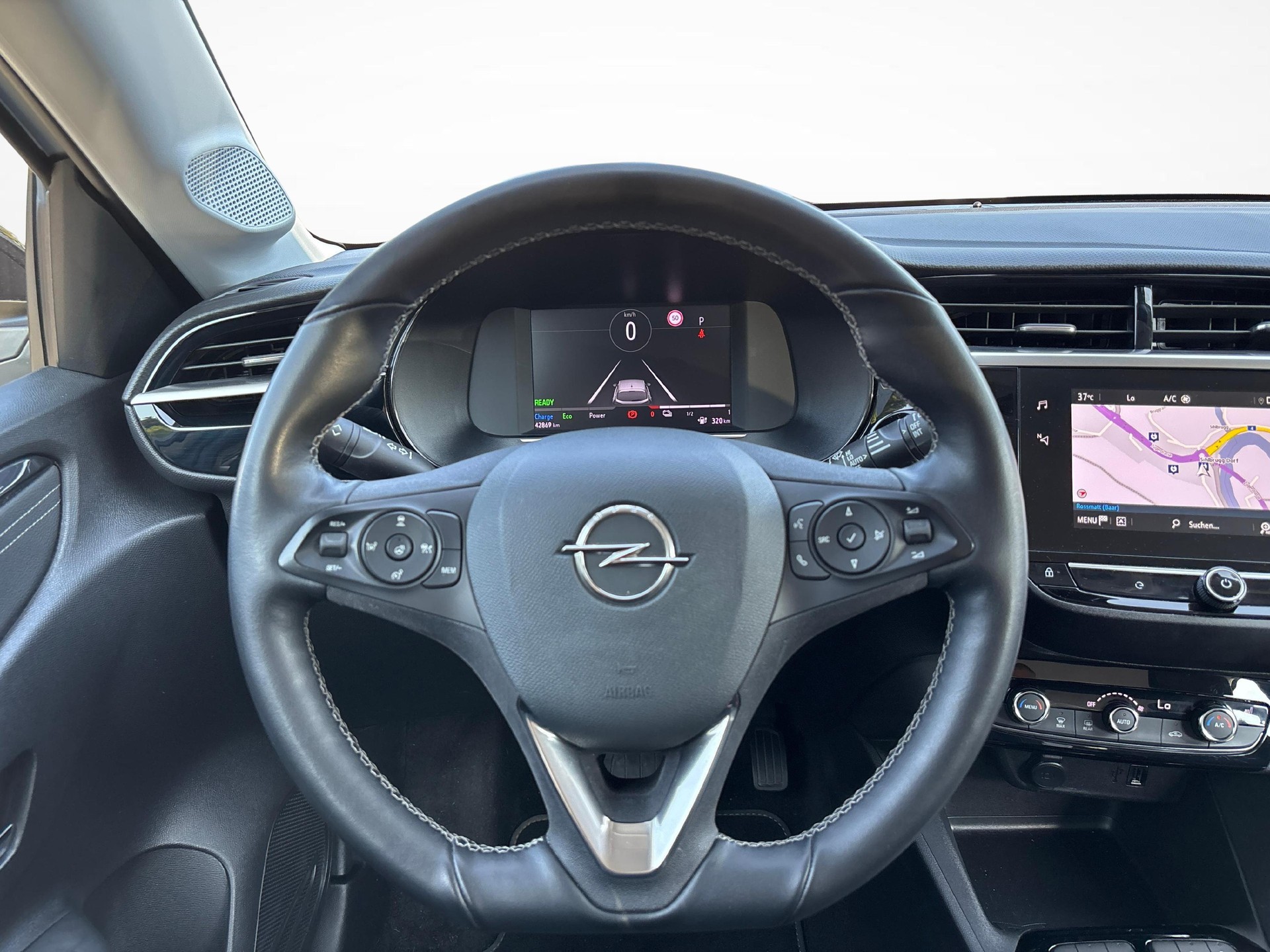 OPEL Corsa-e Elegance-showroom-element-3
