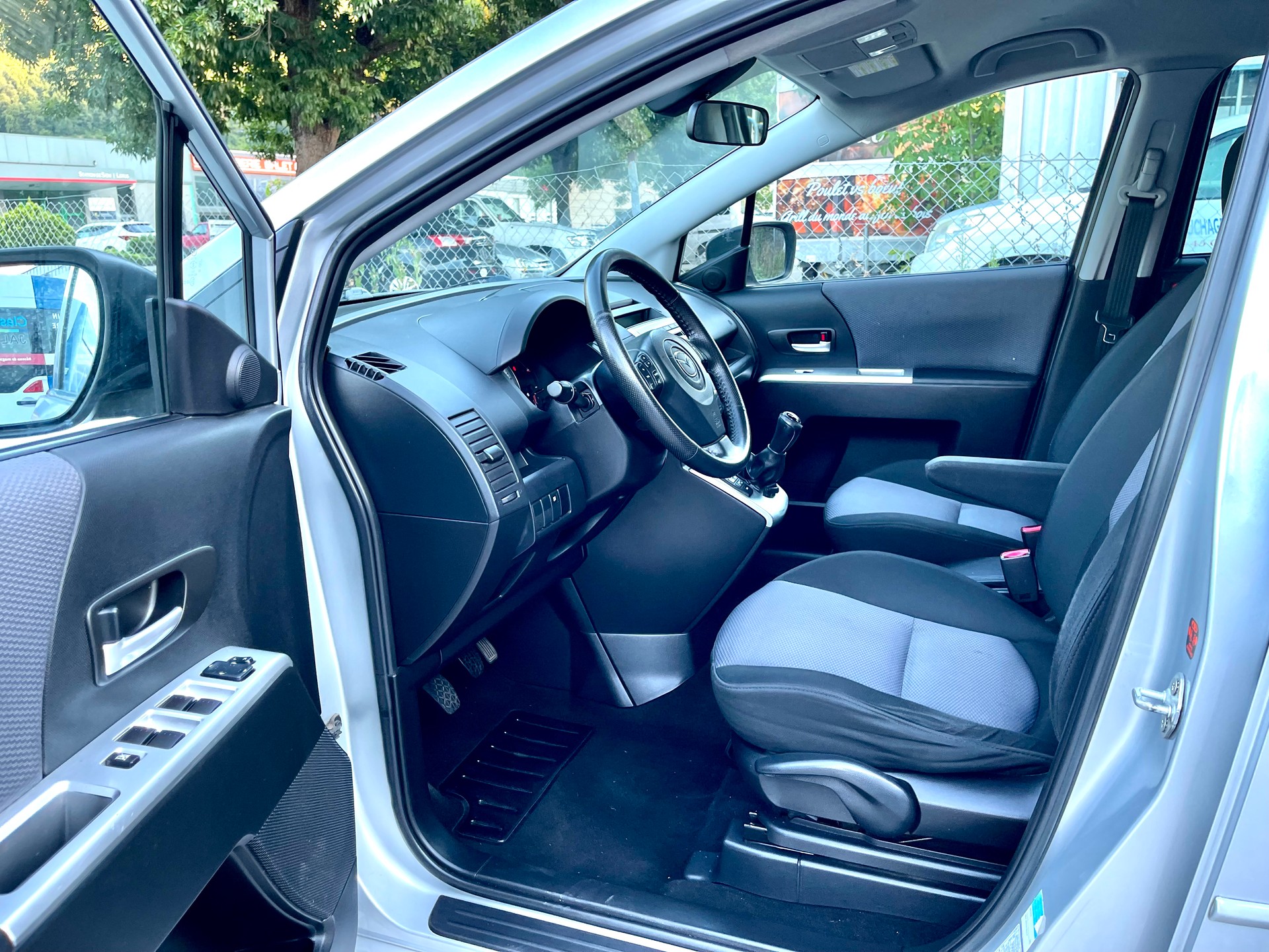 MAZDA 5 2.0 16V Exclusive-image-25