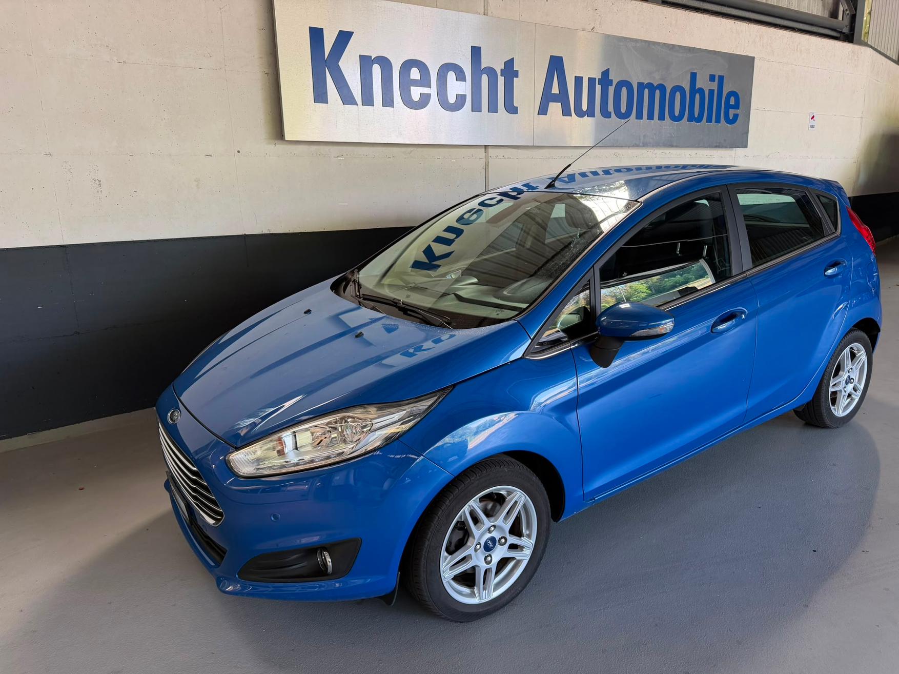 FORD Fiesta 1.0 EcoB 100 Titanium-showroom-element-1