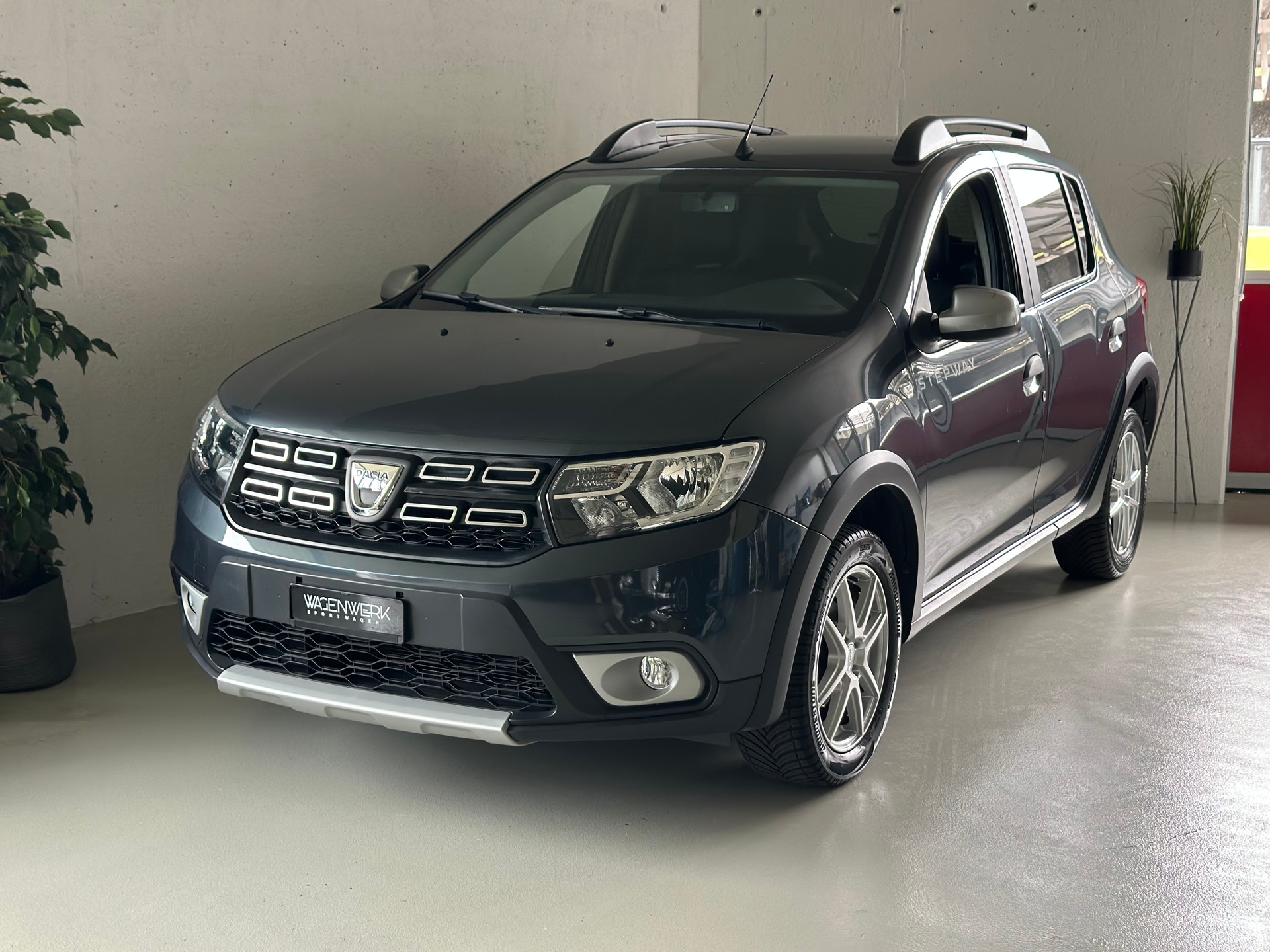 DACIA Sandero Tce 90 Stepway Automatic-showroom-element-1