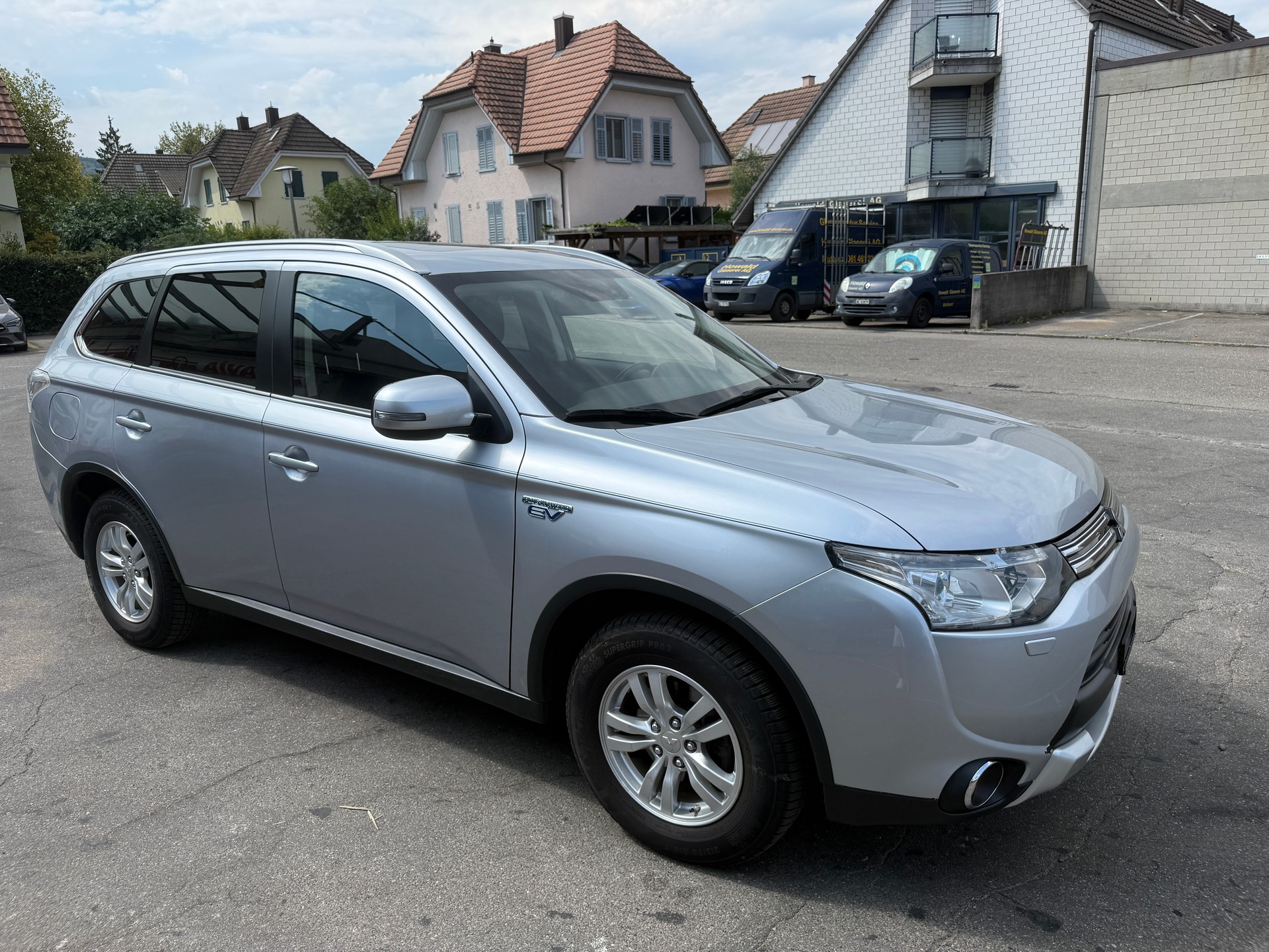 MITSUBISHI Outlander 2.0 PHEV Navigator eAssist