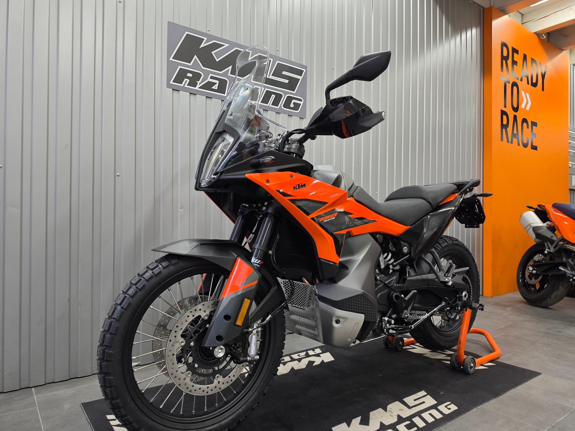 KTM KTM 790 ADVENTURE-showroom-element-2