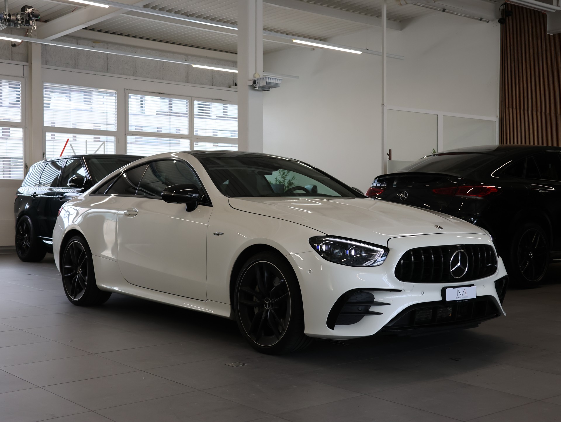 MERCEDES-BENZ E 53 Coupé AMG 4Matic+ 9G-Speedshift TCT *Panoramadach* *Burmester* *360 Kamera*-showroom-element-1